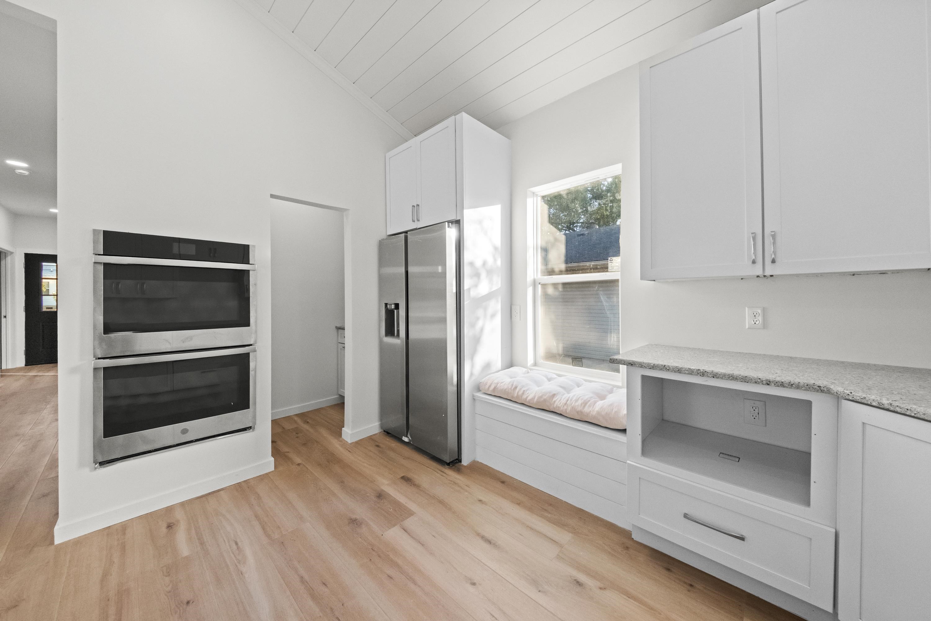 https://zimg.paragon.ice.com/ParagonImages/Property/PH/AABRKY/61217/12/0/0/08af813e79af1d37ac8fea7ec10b6ff5/0/4a9a4a86ef531a532222caa0ebb13493/61217-69a20c82-4aa2-4c63-afe9-4f07ff53f046.JPG