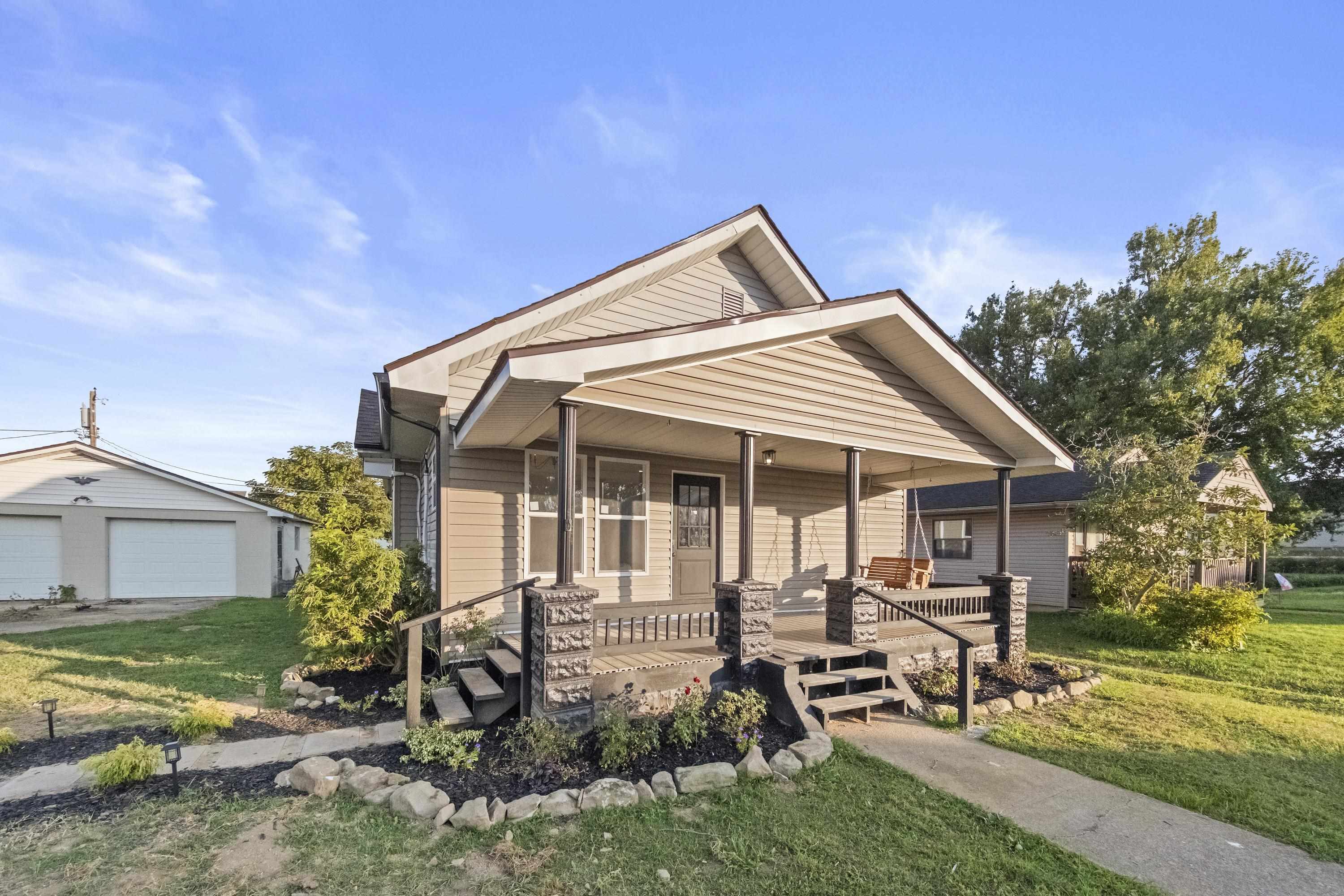 https://zimg.paragon.ice.com/ParagonImages/Property/PH/AABRKY/61217/2/0/0/1ae29f03c8740b574f160126688129c4/0/4a9a4a86ef531a532222caa0ebb13493/61217-826bf901-3600-4a88-bc02-f22a25e8f687.JPG