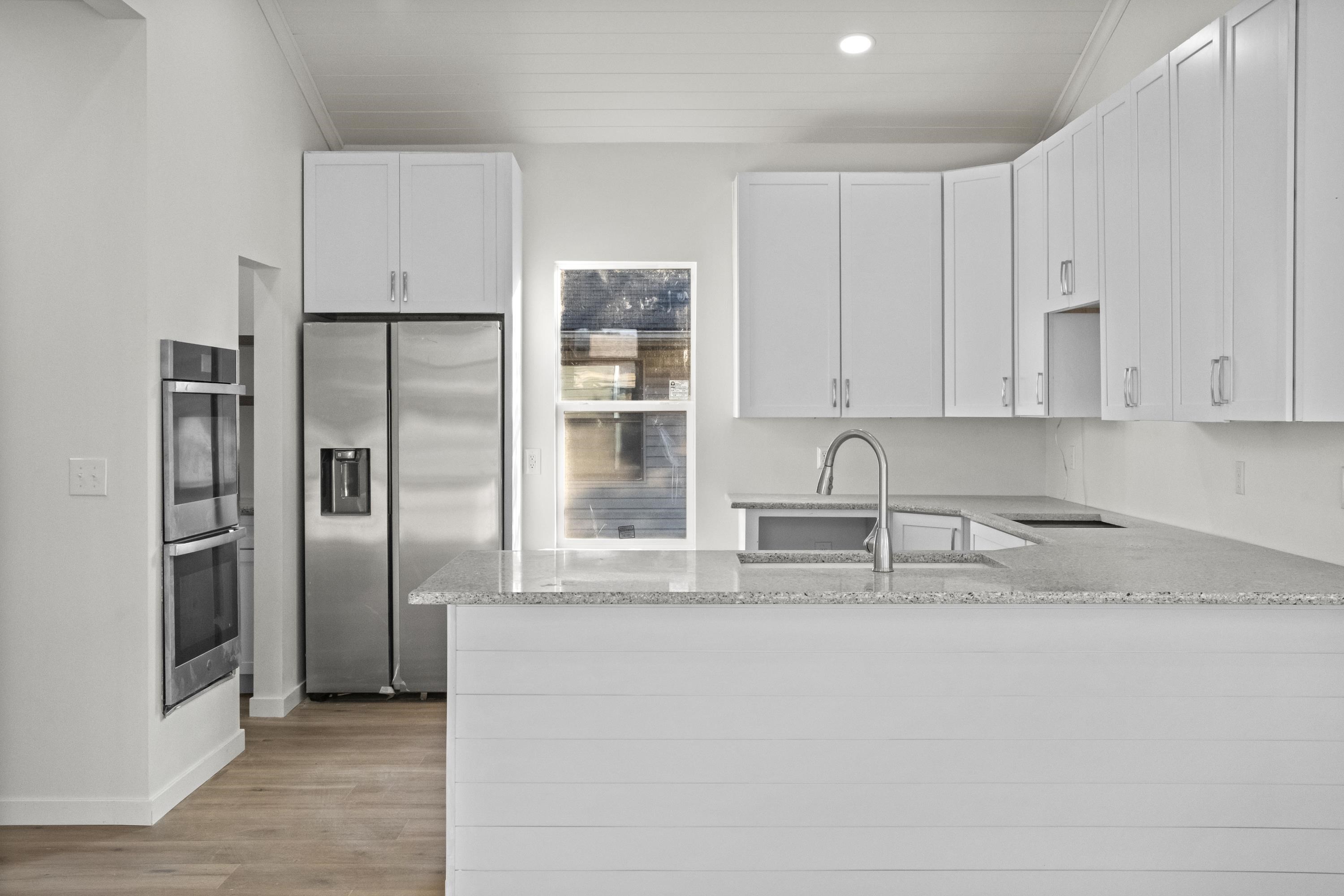https://zimg.paragon.ice.com/ParagonImages/Property/PH/AABRKY/61217/9/0/0/7052d07160bfbe21d066ff33d67512ca/0/4a9a4a86ef531a532222caa0ebb13493/61217-1d85b2fc-c705-41c7-9833-9f76e57f3239.JPG