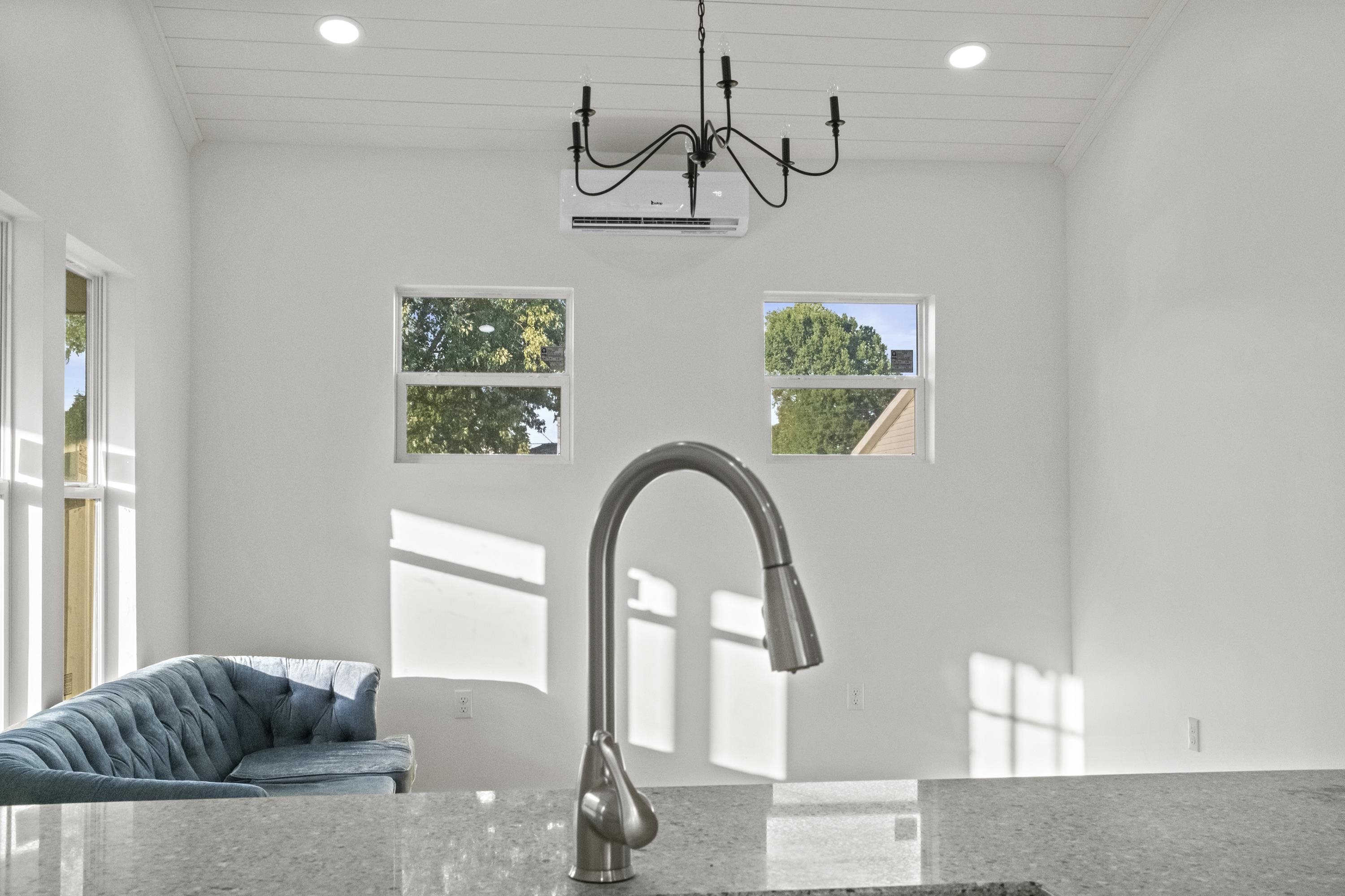 https://zimg.paragon.ice.com/ParagonImages/Property/PH/AABRKY/61217/9/0/0/fcd01288f59a2934d00e5732ff1afbb9/0/4a9a4a86ef531a532222caa0ebb13493/61217-38dde5cc-f108-48aa-ba61-874bb3d0b280.JPG