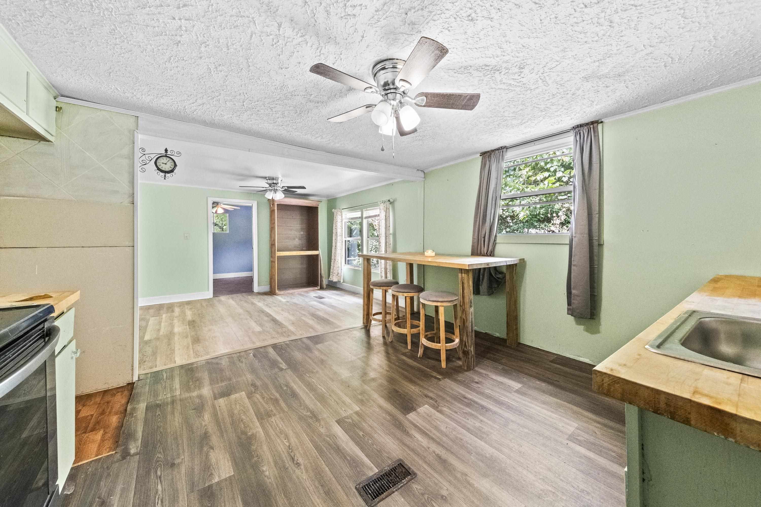 https://zimg.paragon.ice.com/ParagonImages/Property/PH/AABRKY/61219/9/0/0/0f709b45dcaaf5b1a46677310ed410ac/0/dcb8eda7f5eda9a3430af2e3f5aaf73e/61219-41e1f6f0-739c-4e05-96f5-96870b51648c.JPG