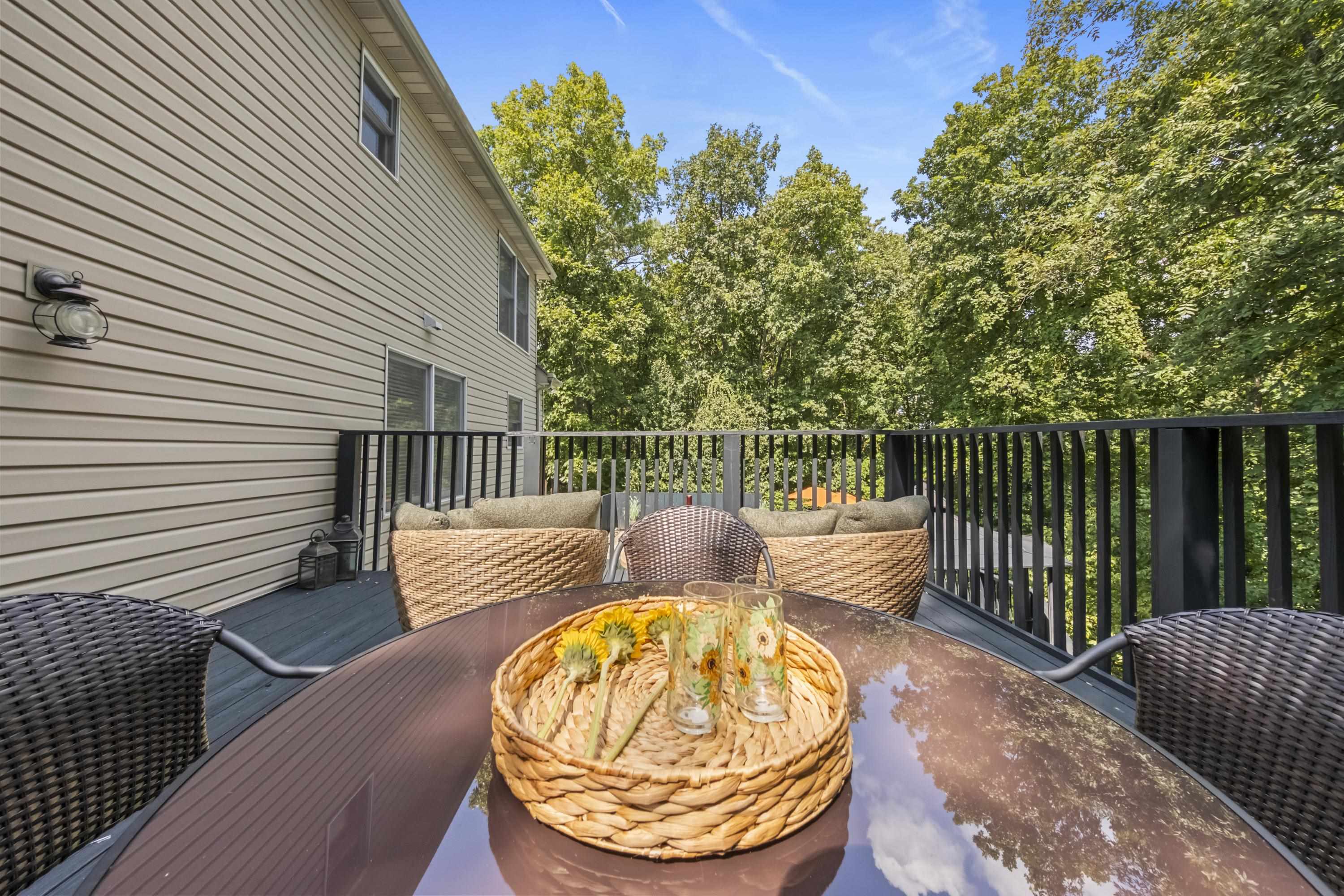 https://zimg.paragon.ice.com/ParagonImages/Property/PH/AABRKY/61222/12/0/0/f9d8ffdd2008359a07797df05b355d9f/0/253d26a03748411ee4a6a8d2a0d80524/61222-a171538d-1f3a-4aec-8c7a-92b06c516d20.JPG