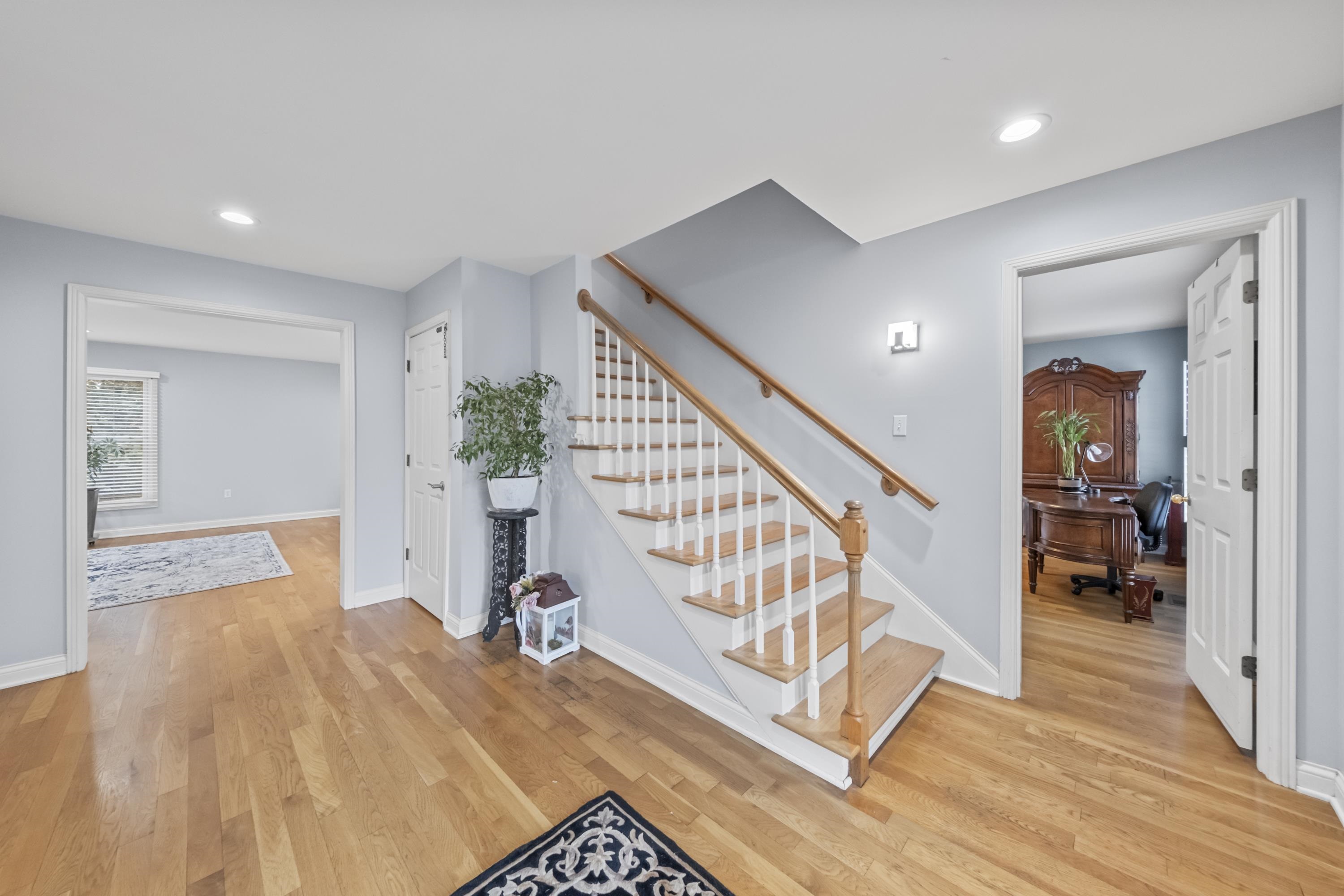 https://zimg.paragon.ice.com/ParagonImages/Property/PH/AABRKY/61222/13/0/0/5b1a4dd15a2e1f61a5354daa58a67886/0/253d26a03748411ee4a6a8d2a0d80524/61222-cb40aea8-3065-4ad9-8e9d-0c89382e9e54.JPG