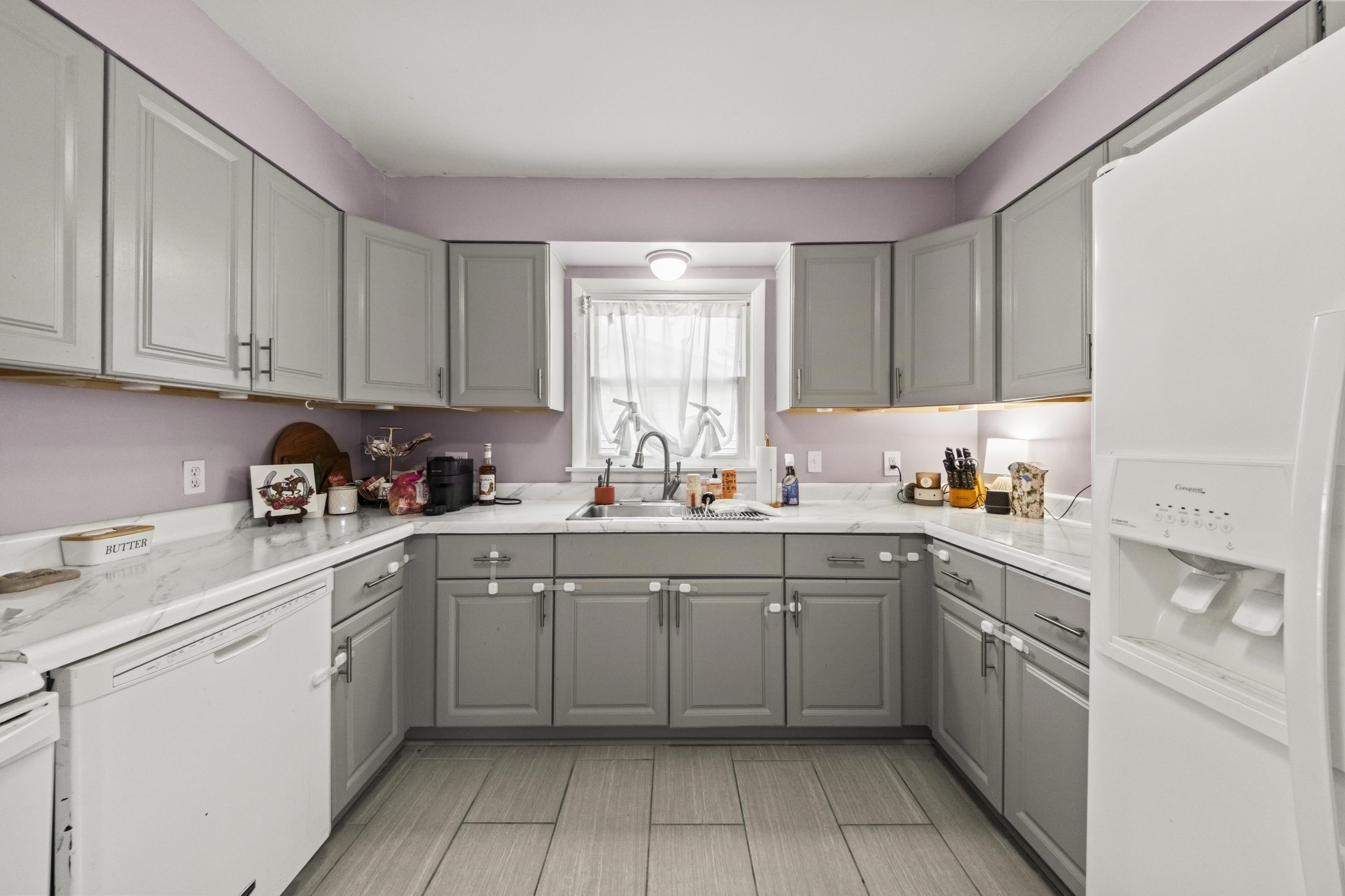 https://zimg.paragon.ice.com/ParagonImages/Property/PH/AABRKY/61225/12/0/0/42ac6ee3bc57c2172cc3fb521df2a908/0/f7c0878b518b44241cfbd63f8a5ecbea/61225-ff093c2d-a2dd-4a88-8754-7e700ead04e2.JPG