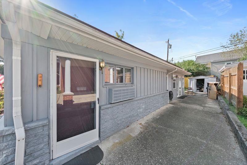 2521 Algonquin Avenue