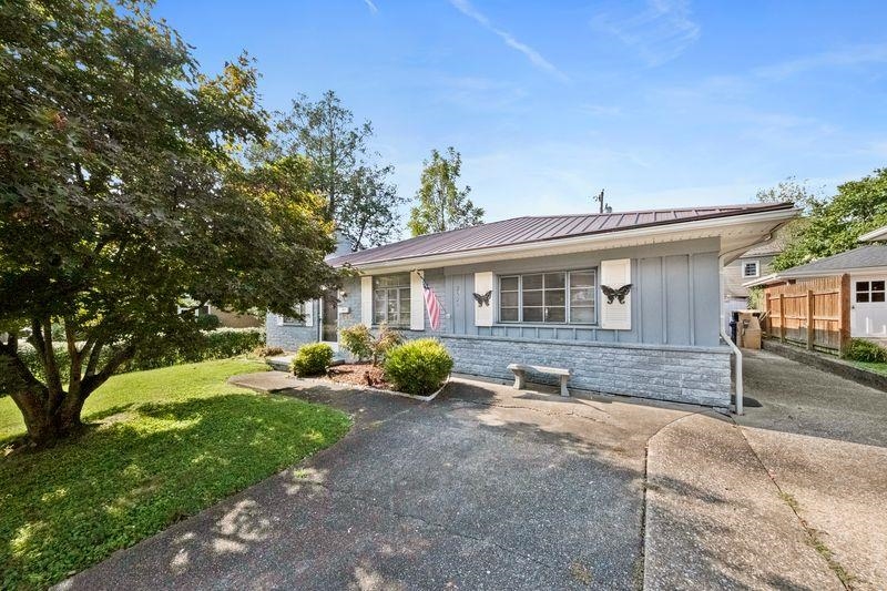 2521 Algonquin Avenue