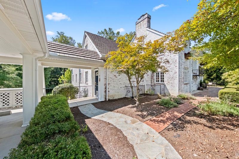 120 Country Club Drive