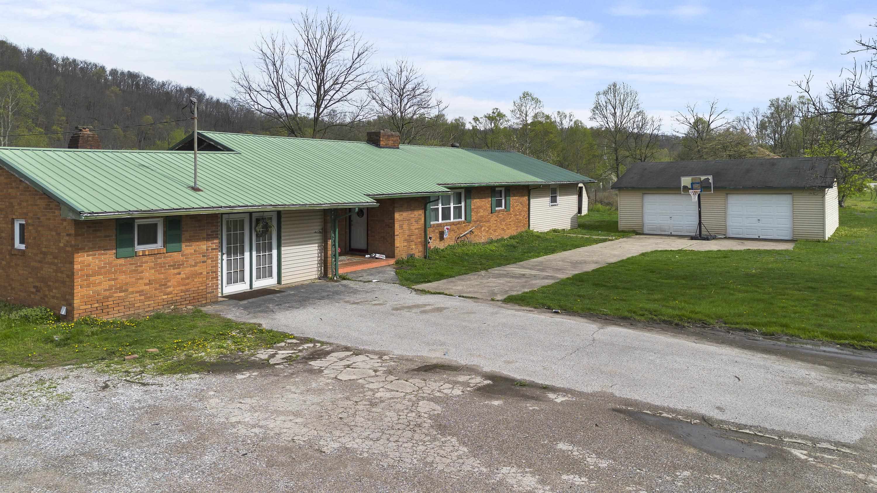 https://zimg.paragon.ice.com/ParagonImages/Property/PH/AABRKY/61232/1/0/0/40876437b679849ddabe2c091d880ba8/0/fb98840ffa181c24a07c6c9103222d73/61232-f2ec82d6-e43d-4075-861d-95b8fc9e2b81.JPG