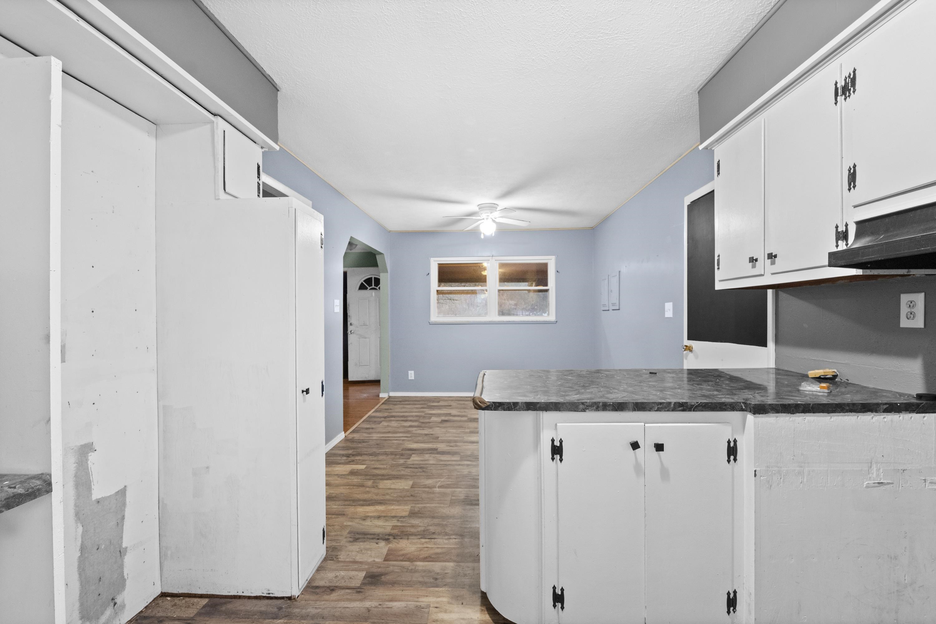 https://zimg.paragon.ice.com/ParagonImages/Property/PH/AABRKY/61232/13/0/0/bd10d60ab928bfcc4a4d286286d935b9/0/fb98840ffa181c24a07c6c9103222d73/61232-76d49705-6b9e-4987-9d9a-806d7cb31626.JPG