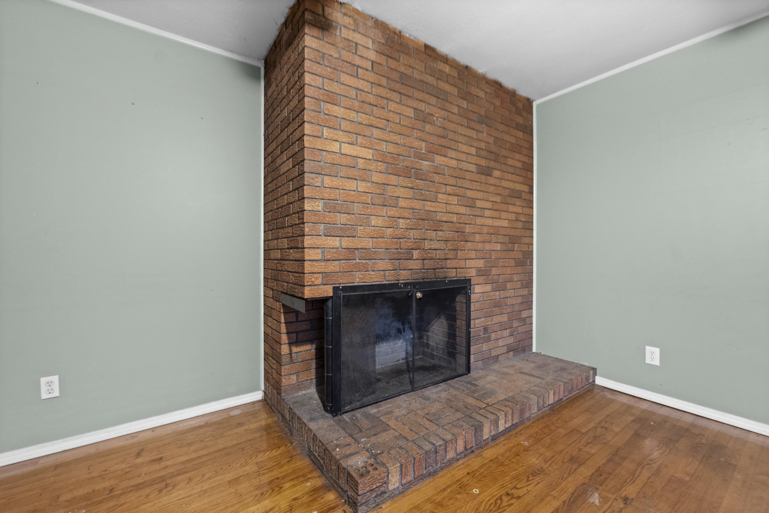 https://zimg.paragon.ice.com/ParagonImages/Property/PH/AABRKY/61232/6/0/0/b7034f7f593894d7a800fb8260a861f2/0/fb98840ffa181c24a07c6c9103222d73/61232-f7864a14-7735-4e6f-9938-cf241962101c.JPG
