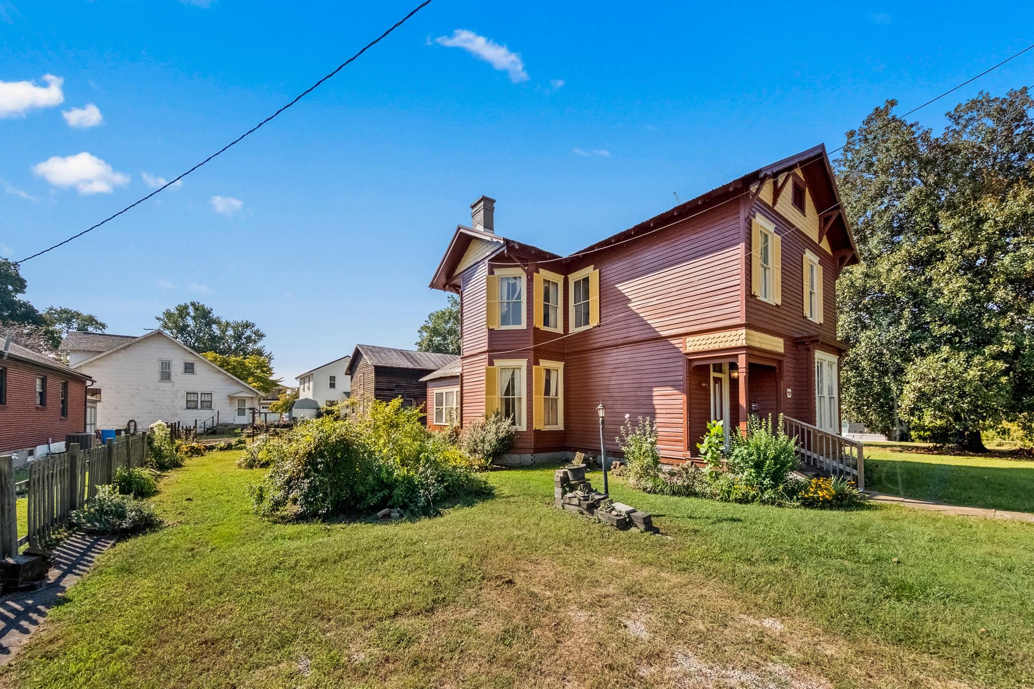 https://zimg.paragon.ice.com/ParagonImages/Property/PH/AABRKY/61240/1/0/0/45dbac3370705b1ac9b2a920cd3db083/0/3841f7501bc809b0b624b0a432dc44fe/61240-a417f3e6-5e0a-4c7c-8ab2-9d0394e13893.JPG