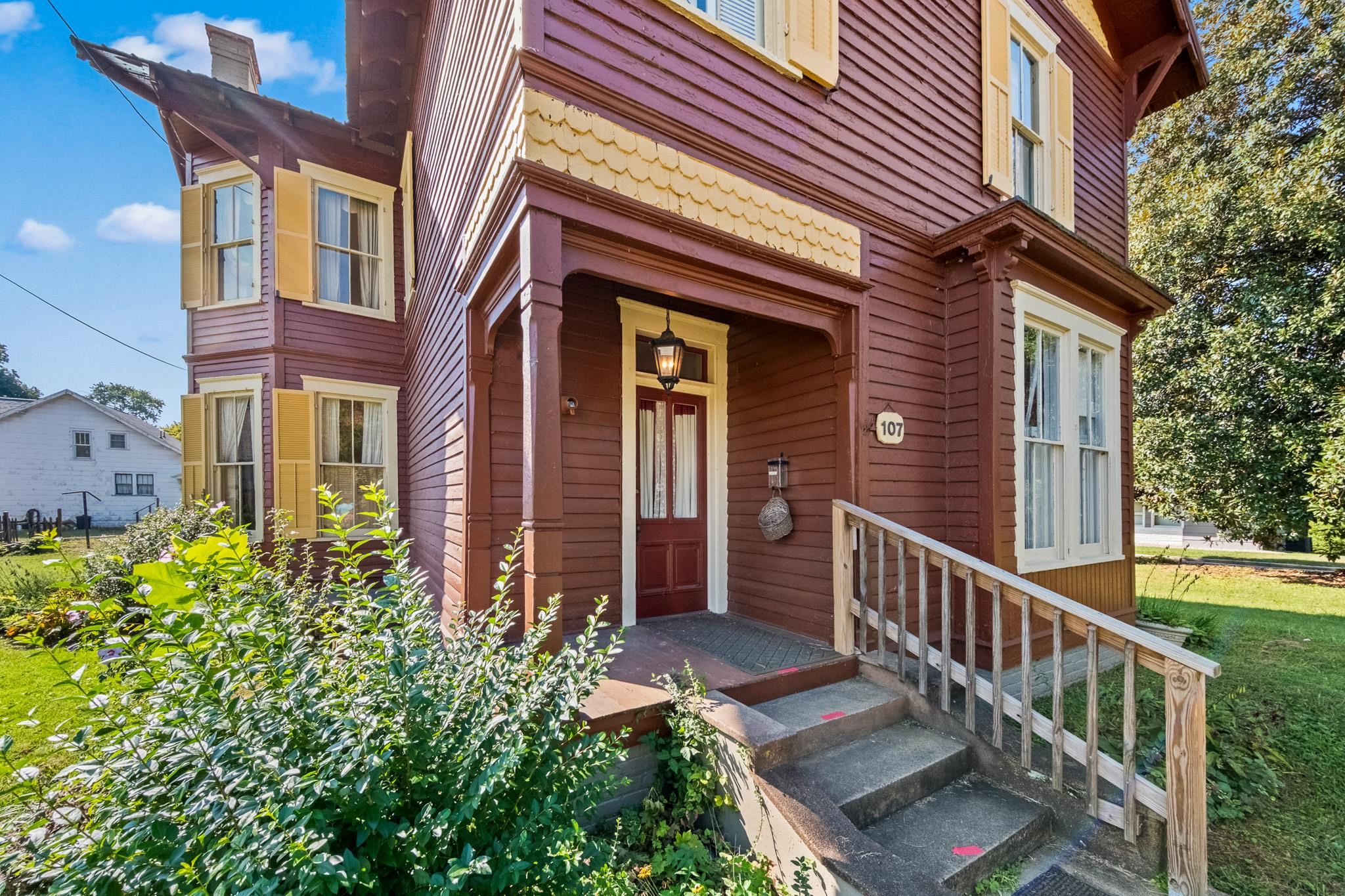 https://zimg.paragon.ice.com/ParagonImages/Property/PH/AABRKY/61240/4/0/0/219ad3507ba497d70bc26904e3b8cb2d/0/3841f7501bc809b0b624b0a432dc44fe/61240-6b20d4ae-b446-4f3e-ba35-6d86437f36fa.JPG