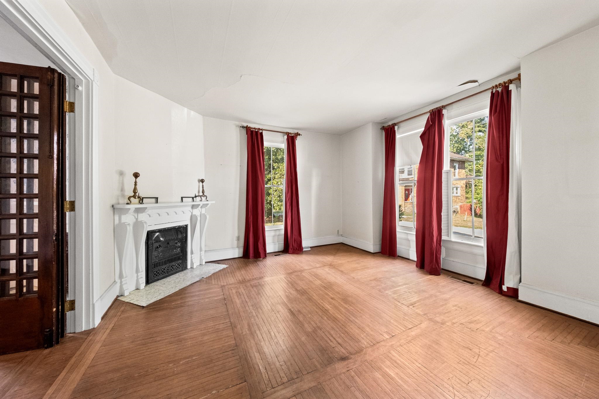 https://zimg.paragon.ice.com/ParagonImages/Property/PH/AABRKY/61240/5/0/0/9043f77f154ea509c53f01b16eb2ef64/0/3841f7501bc809b0b624b0a432dc44fe/61240-a47a11cb-9ac5-4f03-b583-38c3361e706e.JPG