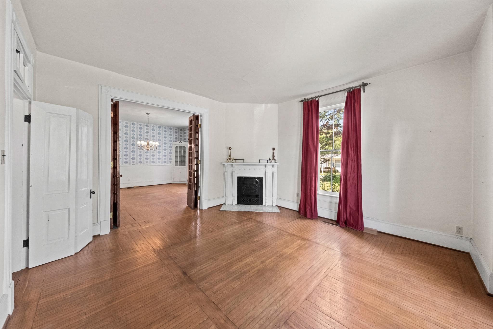 https://zimg.paragon.ice.com/ParagonImages/Property/PH/AABRKY/61240/6/0/0/4646a069b09d46e6e1a062b989b03594/0/3841f7501bc809b0b624b0a432dc44fe/61240-8628c99f-69f9-411a-a819-7cc2a7b6b61d.JPG