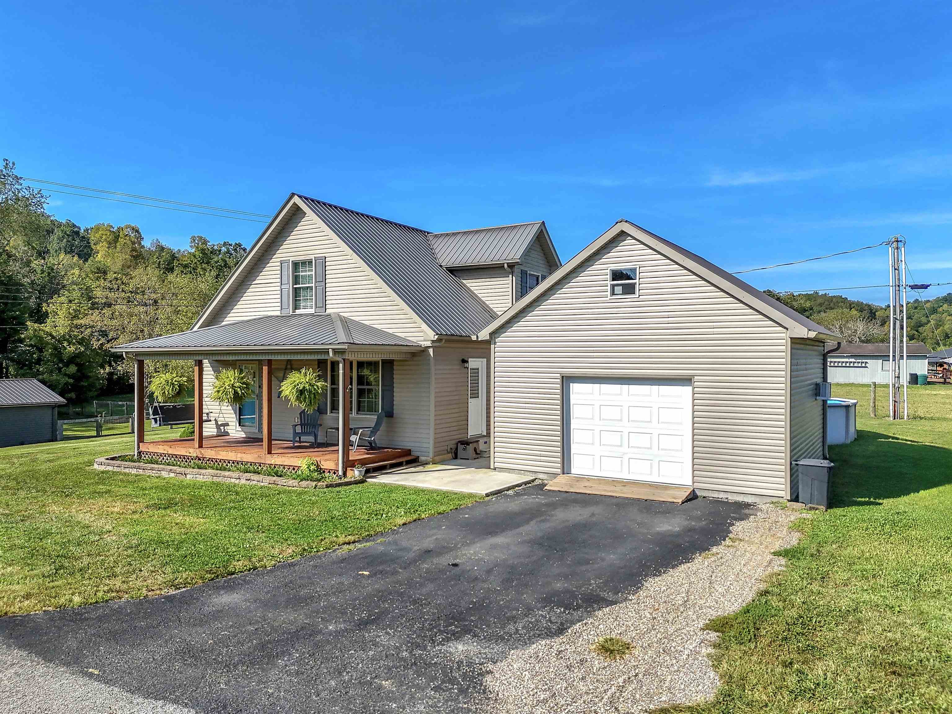 https://zimg.paragon.ice.com/ParagonImages/Property/PH/AABRKY/61244/1/0/0/d8e913594a7d39278bcddcfa3cedc181/0/c7dd6ca3db966d894f7ddb2c0b4a36c0/61244-1e5803e6-7fa0-4b70-b01f-66752b62ce0a.JPG