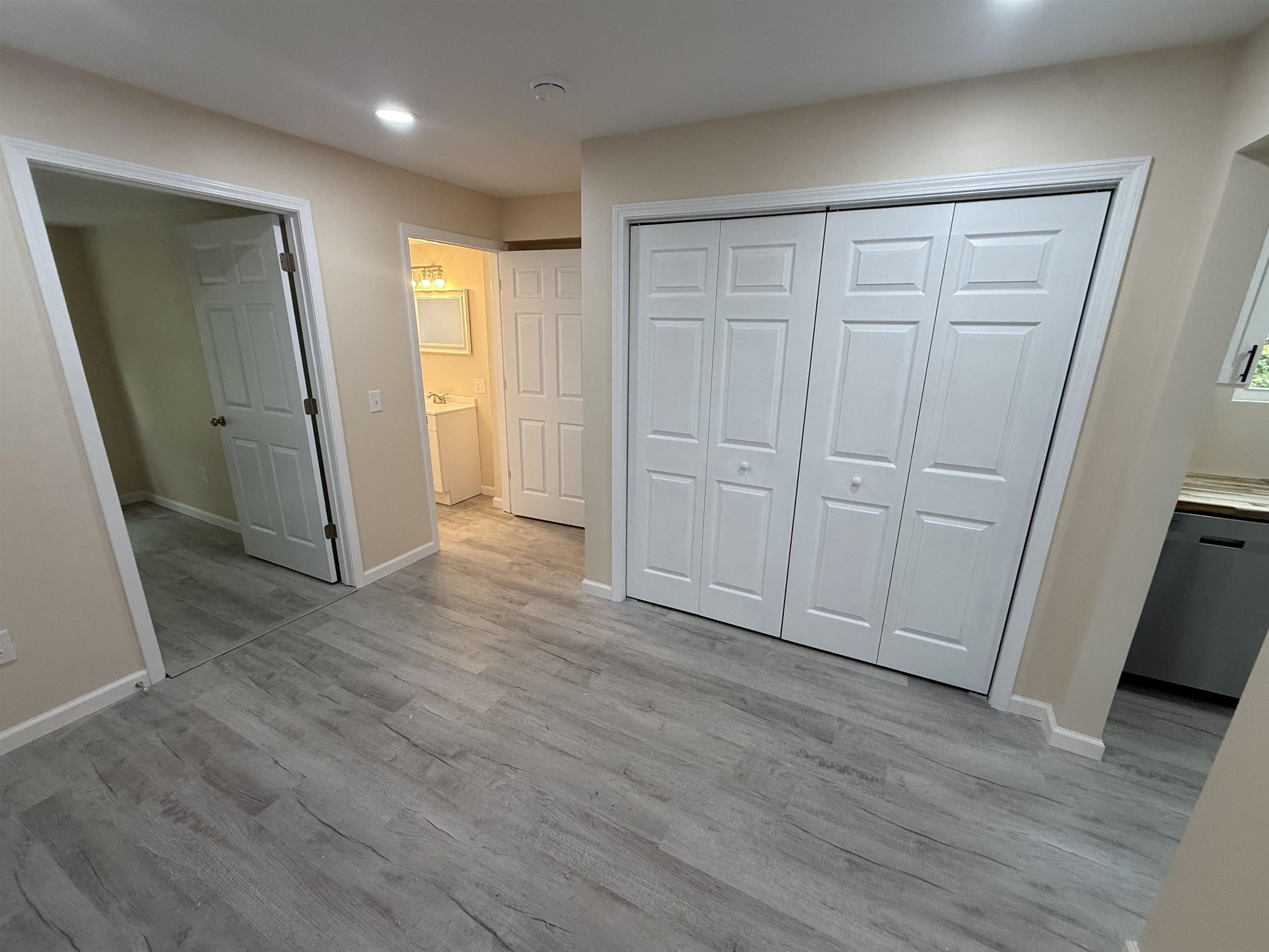 https://zimg.paragon.ice.com/ParagonImages/Property/PH/AABRKY/61257/9/0/0/dac928f76164ab8bb485c51fee72b509/0/01c031dcadfa818653483fb08b8737fd/61257-940ab10b-d0ea-49f0-8b27-c8470d682aa7.JPG