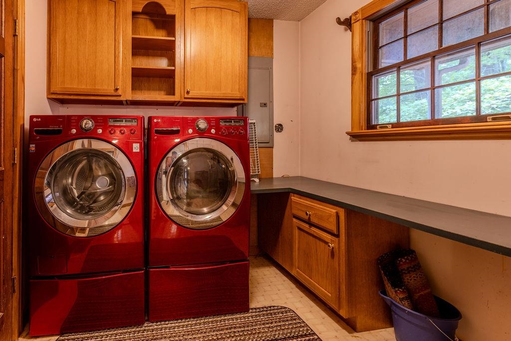https://zimg.paragon.ice.com/ParagonImages/Property/PH/AABRKY/61259/13/0/0/f862b233ac7d849f3990343cdb0527c7/0/ebed1139de14dfc1a724dfbba471f94c/61259-7a4b4493-65ac-4c8c-8f72-99802b893a26.JPG