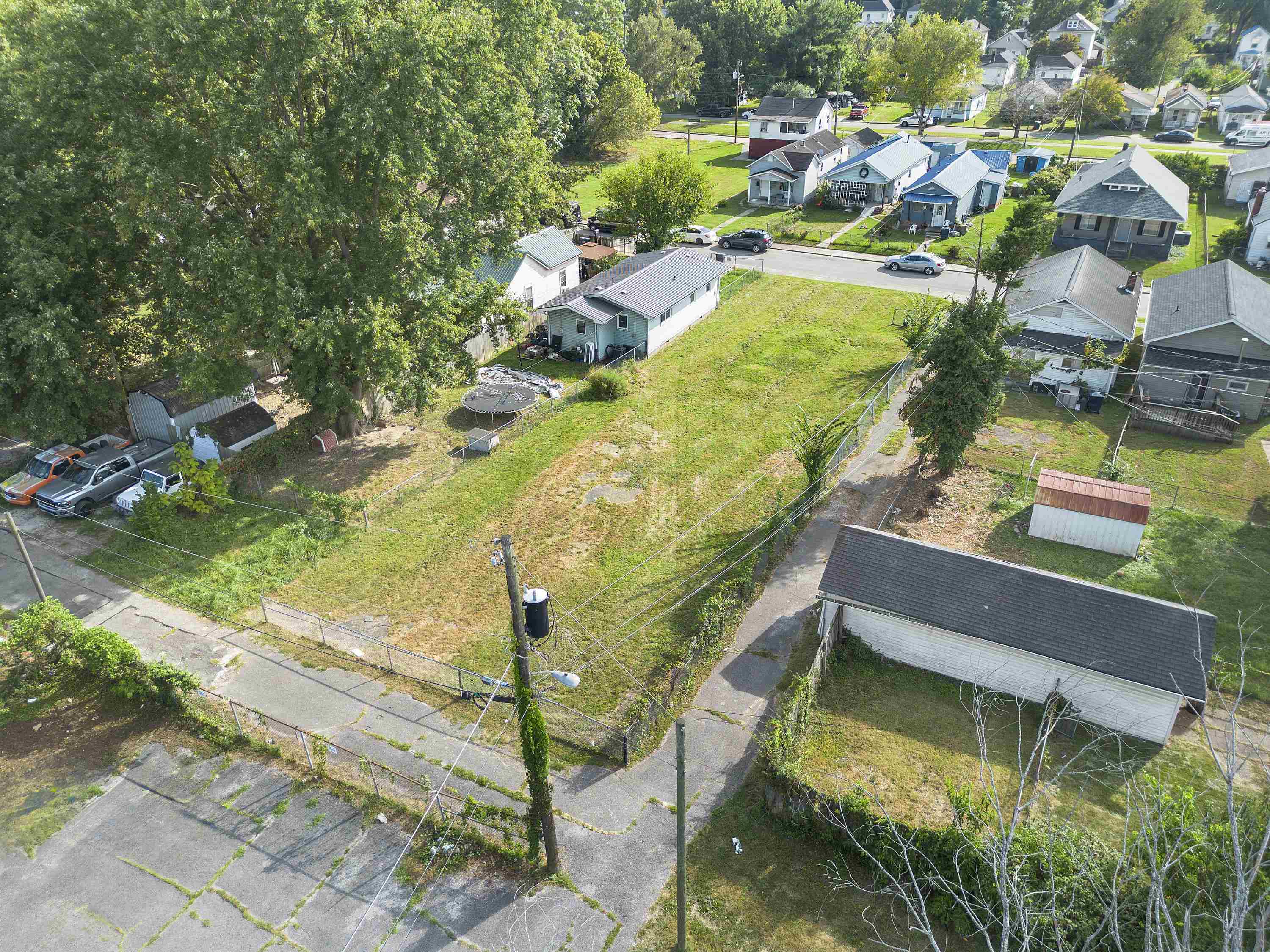 https://zimg.paragon.ice.com/ParagonImages/Property/PH/AABRKY/61260/5/0/0/87c8c07a00cbd72490d66b0983afab86/0/47c4f836f7aeba35303215a327c62d7a/61260-fe63e468-6c4b-4ab6-96da-d932a49a78aa.JPG