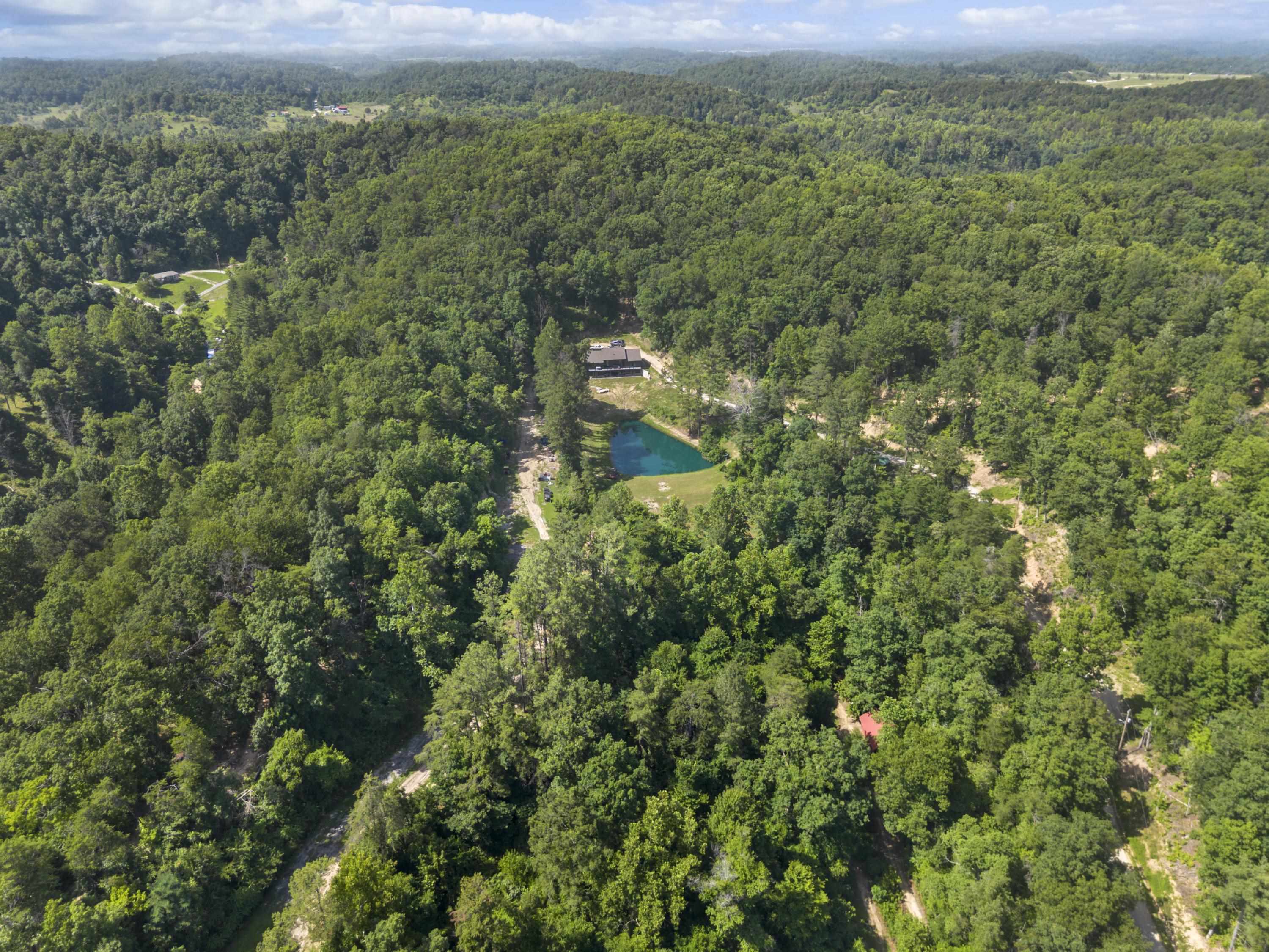 https://zimg.paragon.ice.com/ParagonImages/Property/PH/AABRKY/61261/11/0/0/b2821ba026e48eb1b535ff74131105b9/0/7186a54eb5cb42e7d2c15686d9cbe1e6/61261-684d64f0-df3f-4f30-9522-07e1723f208a.JPG