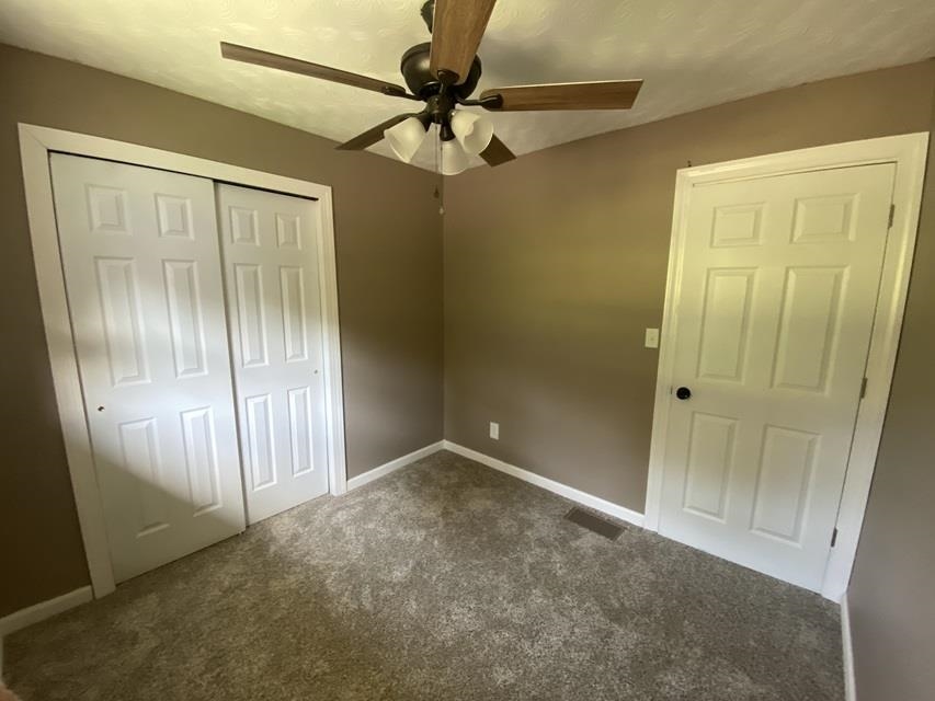https://zimg.paragon.ice.com/ParagonImages/Property/PH/AABRKY/61263/13/0/0/7c687fbed426bc99485d786b06b59cb5/0/7fca054680aae3818d77f016e4d13d8d/61263-3f942792-b022-4ab8-a766-b61da2ac7e5f.JPG