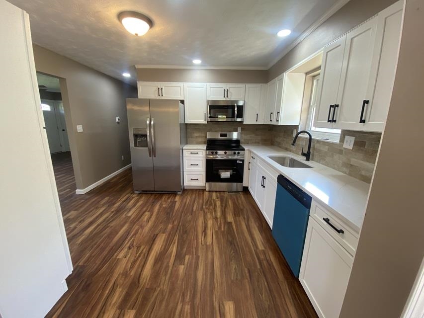 https://zimg.paragon.ice.com/ParagonImages/Property/PH/AABRKY/61263/2/0/0/bbfe495b38247845ad1cf24e79493a63/0/7fca054680aae3818d77f016e4d13d8d/61263-511ff1df-d372-43c1-96c3-6d6746ee89e9.JPG