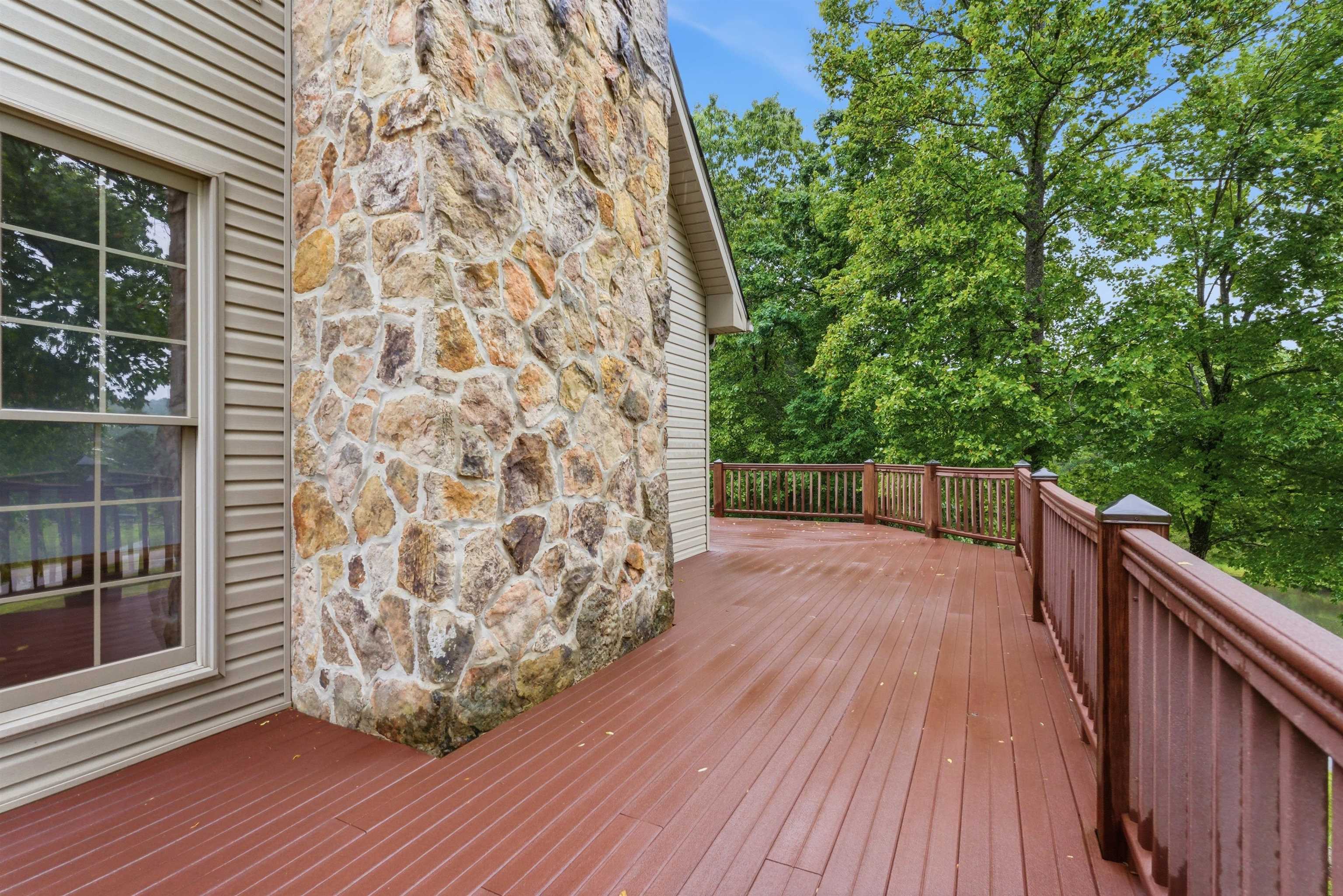 https://zimg.paragon.ice.com/ParagonImages/Property/PH/AABRKY/61264/7/0/0/705e4abadfb74aafd282d254f569e841/0/81490520963b53388f91a087f6ce1275/61264-55cb0c51-23b1-4b3c-9d96-fa27dca94551.JPG
