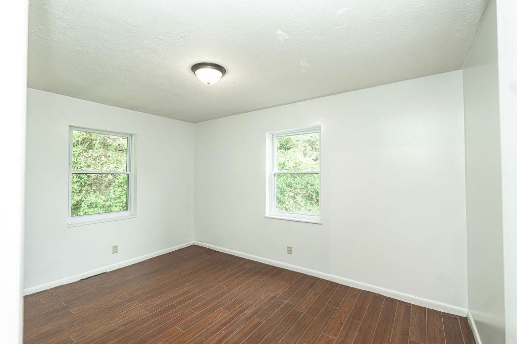https://zimg.paragon.ice.com/ParagonImages/Property/PH/AABRKY/61265/13/0/0/a303a8dea03871a39a1fa7bcbeffe338/0/d8eca36ae158ca814612d74ef4ff0ae2/61265-c4db17a3-a5fc-4163-aacd-fa007a53e29e.JPG