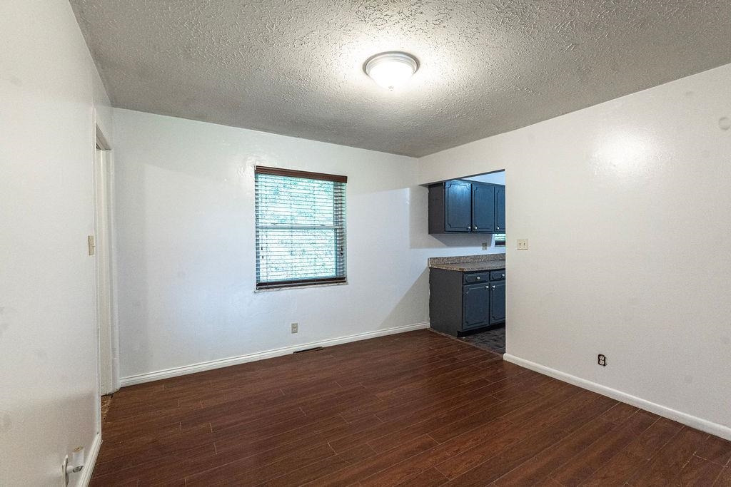 https://zimg.paragon.ice.com/ParagonImages/Property/PH/AABRKY/61265/9/0/0/99025ec503636689880286b0e0a12242/0/d8eca36ae158ca814612d74ef4ff0ae2/61265-750ea5a5-5634-43fb-aa4e-b6785e2a9721.JPG
