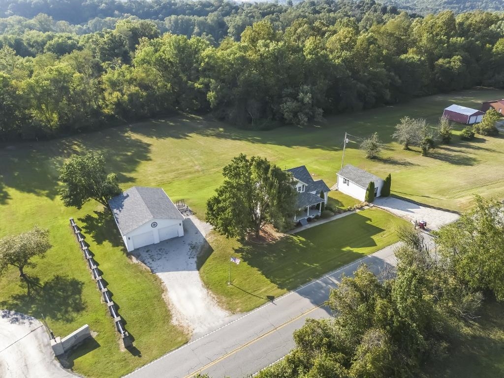 https://zimg.paragon.ice.com/ParagonImages/Property/PH/AABRKY/61266/12/0/0/4734e50b9575ea7f7eb59218e75206b1/0/3f90e875ddd18e8ef5f54cbb861c0f96/61266-9ac89584-adb4-48f1-8cb7-bfff5e33bdef.JPG
