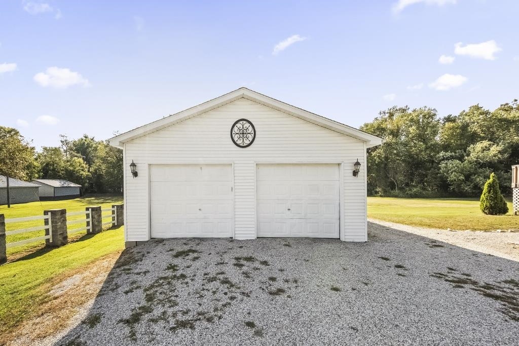 https://zimg.paragon.ice.com/ParagonImages/Property/PH/AABRKY/61266/8/0/0/ff45523d5cc5a083b81b87bae2dc6bdc/0/3f90e875ddd18e8ef5f54cbb861c0f96/61266-b20f4908-c6da-4ec9-b1ae-a4cf612c5845.JPG