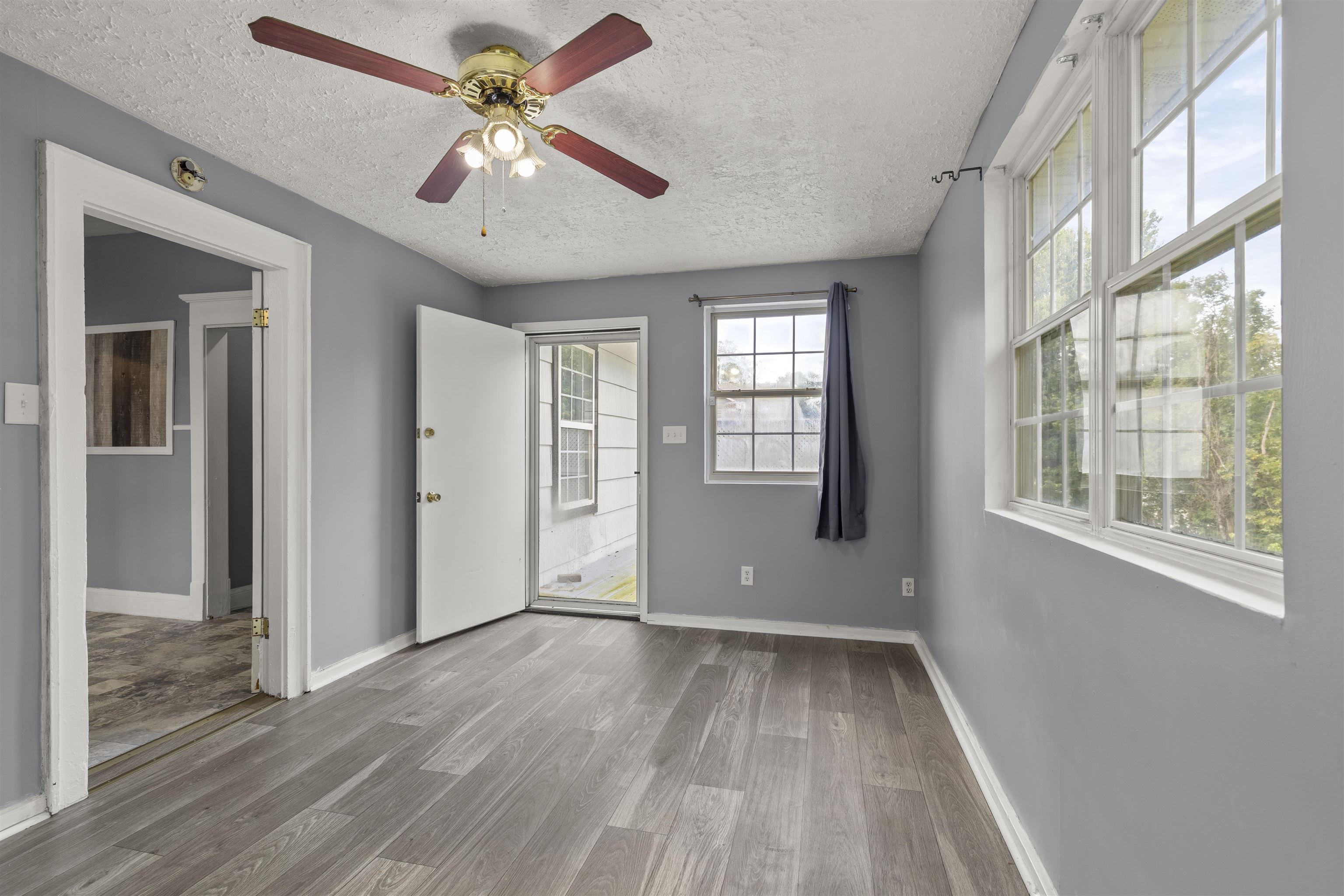 https://zimg.paragon.ice.com/ParagonImages/Property/PH/AABRKY/61268/9/0/0/401db6804a2d06f27160f5111964c8b7/0/79844240a4d34700b3730a9852940834/61268-c42407ec-75e7-490d-b3aa-77f781471e94.JPG