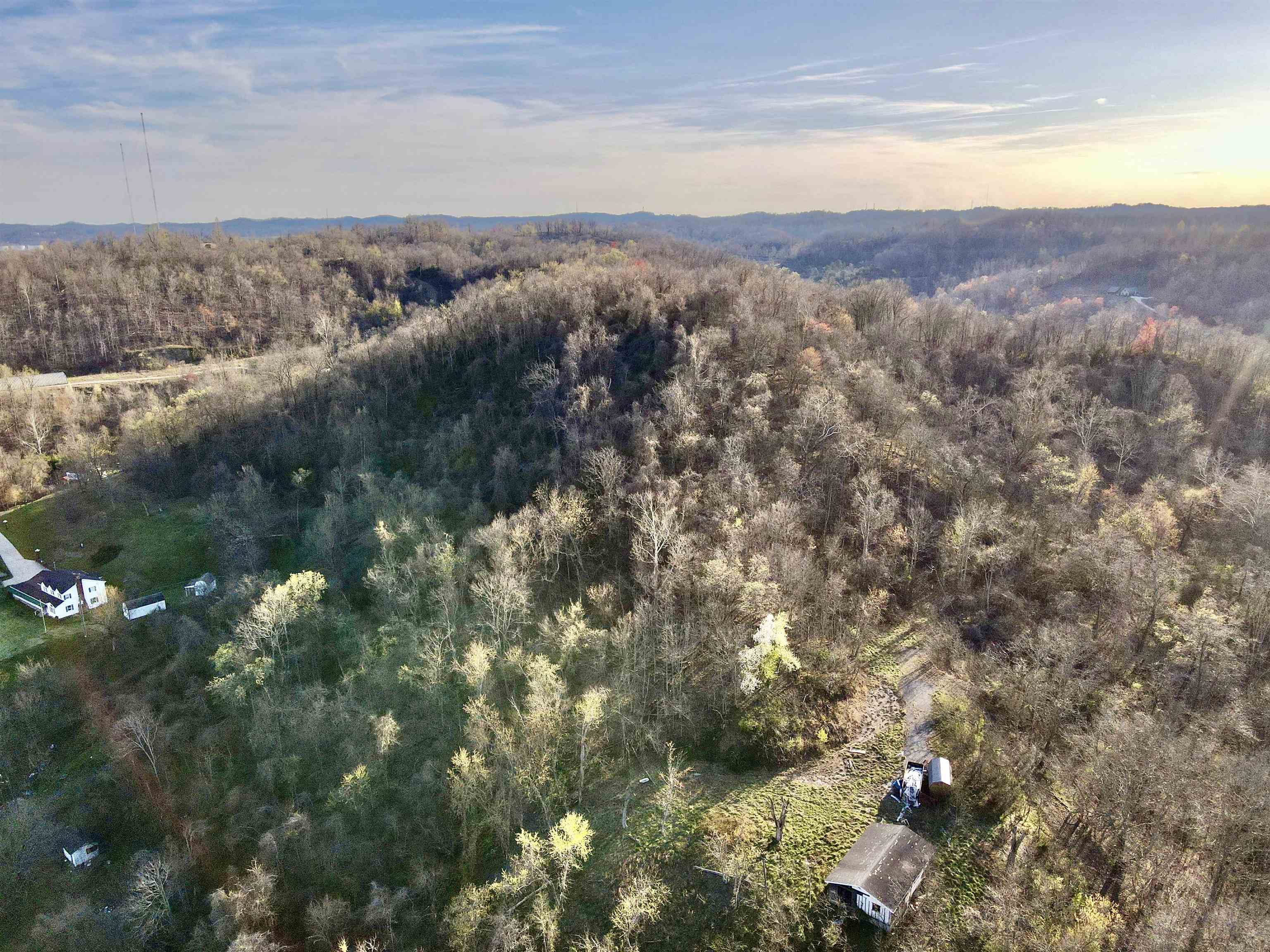 https://zimg.paragon.ice.com/ParagonImages/Property/PH/AABRKY/61284/11/0/0/63a7620458d732beca17e4de6bc5e2d1/0/819129e894dec24fa9af58aaf9241664/61284-000382b6-1828-48b3-9c28-05fff595a9aa.JPG
