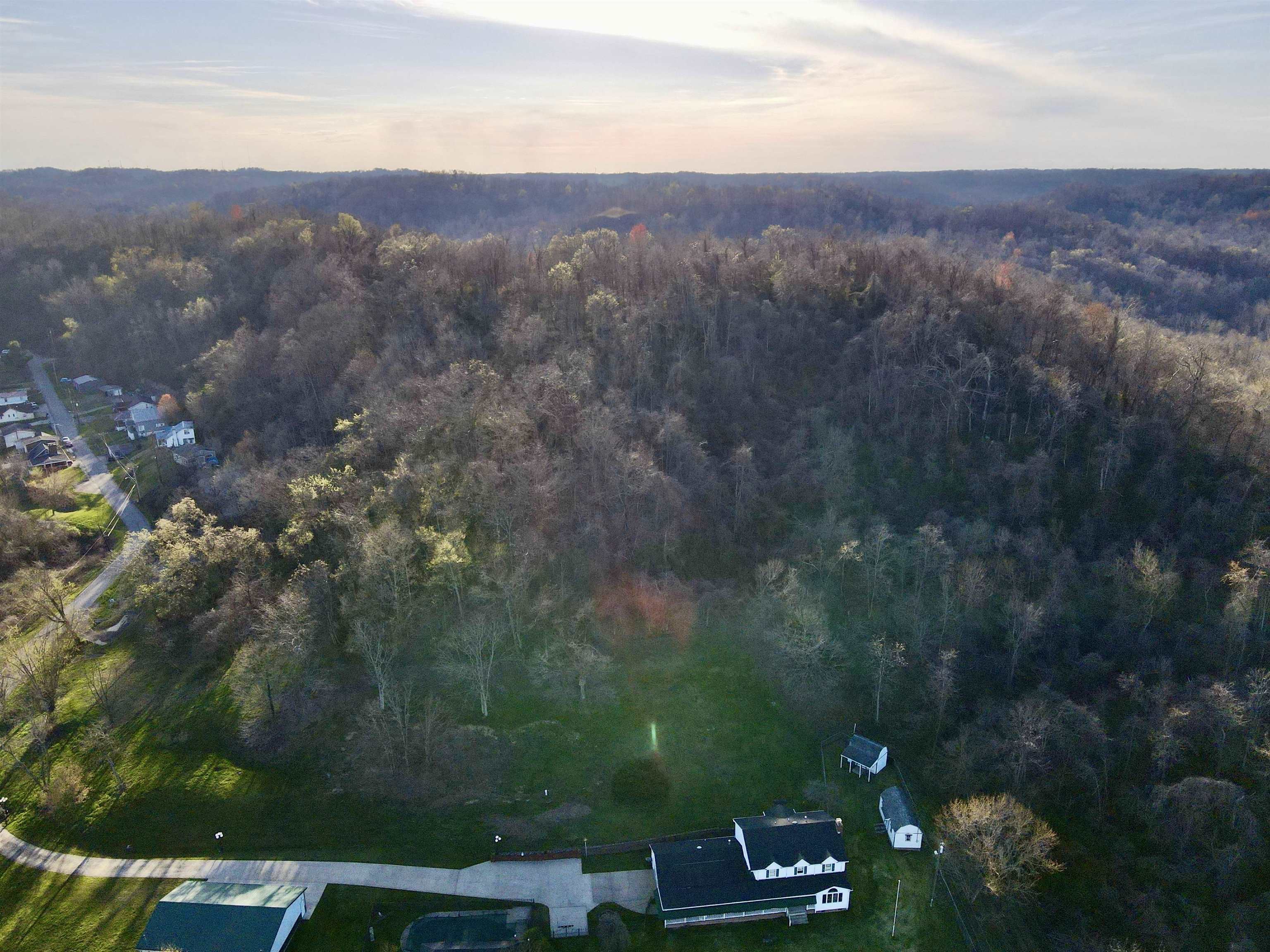 https://zimg.paragon.ice.com/ParagonImages/Property/PH/AABRKY/61284/8/0/0/8b82cc5e08d44034b952042842b7cc5b/0/819129e894dec24fa9af58aaf9241664/61284-895ec10a-c413-4854-966b-d643c1e52ba6.JPG