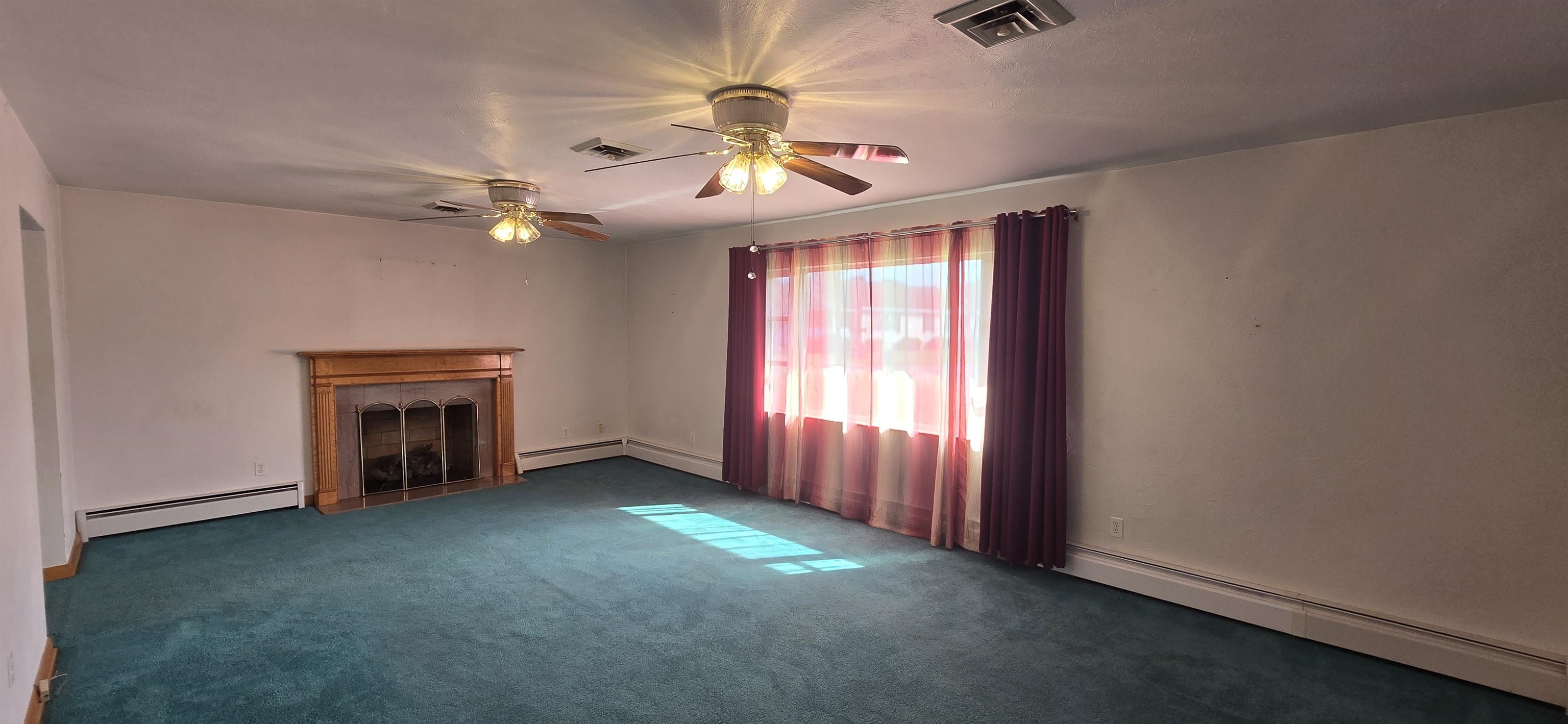 https://zimg.paragon.ice.com/ParagonImages/Property/PH/AABRKY/61285/1/0/0/a02a92b3a867f854084e768888ac8d6e/0/e4cad842d1665291c78be76545379f5f/61285-8341b1de-1ea2-4fa1-a75f-d50c34a7327a.JPG
