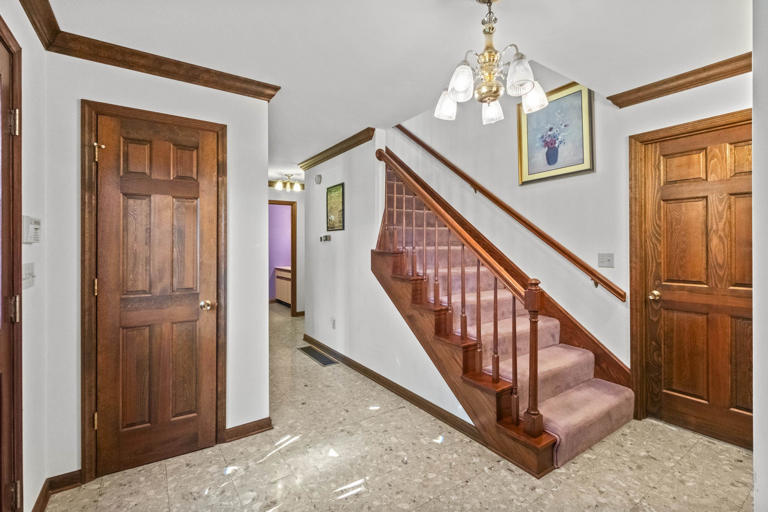 https://zimg.paragon.ice.com/ParagonImages/Property/PH/AABRKY/61286/3/0/0/5ec664a79a74514e3c3d2c4e199f6f11/0/9f56e6500891cee3380b96345686a19f/61286-3a25e021-0980-4d36-810c-5892c9865efb.JPG