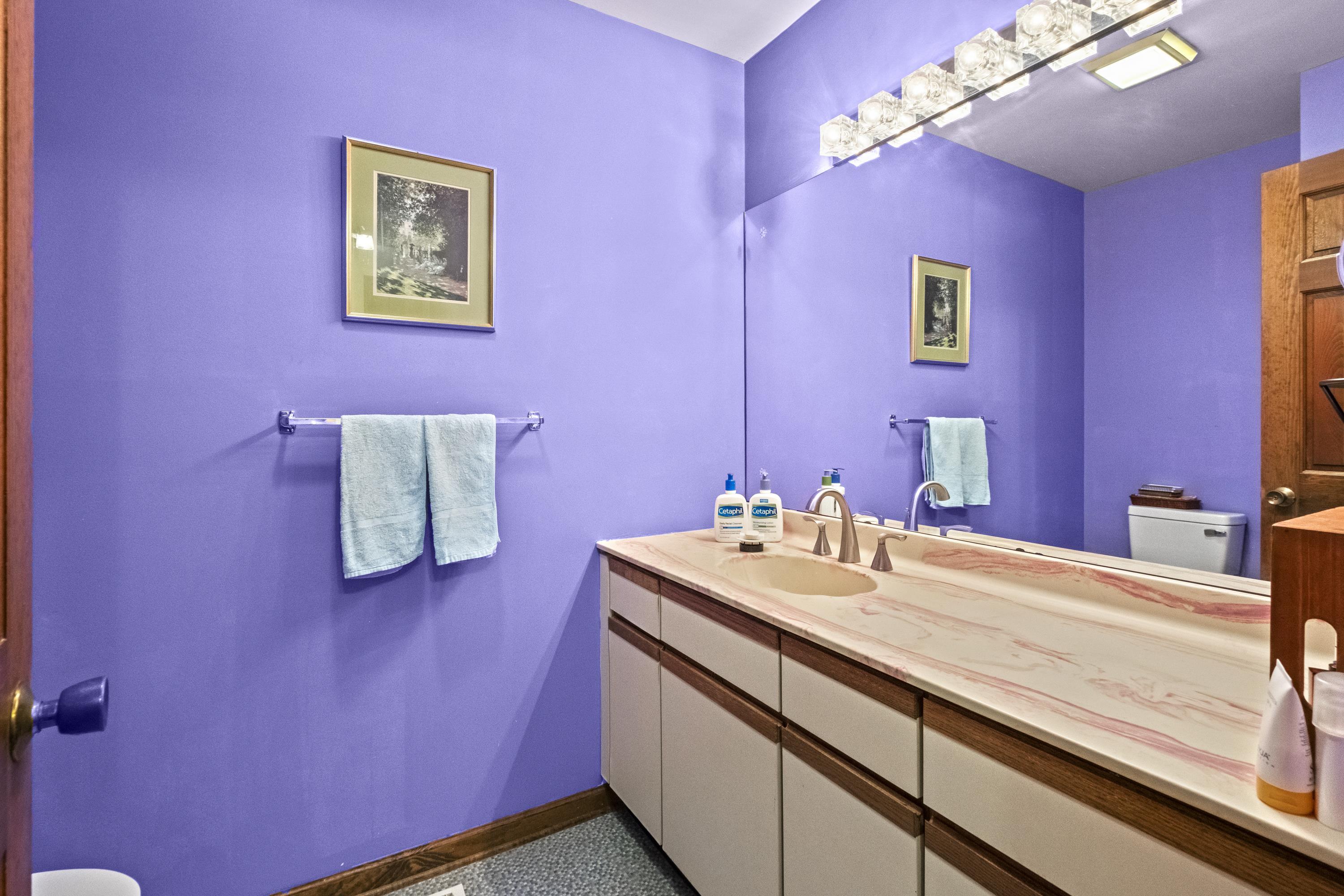 https://zimg.paragon.ice.com/ParagonImages/Property/PH/AABRKY/61286/8/0/0/d69e47afb08f491b6ef85ce0821839c0/0/9f56e6500891cee3380b96345686a19f/61286-52b14e09-39ee-471b-8b93-078293ec3b20.JPG