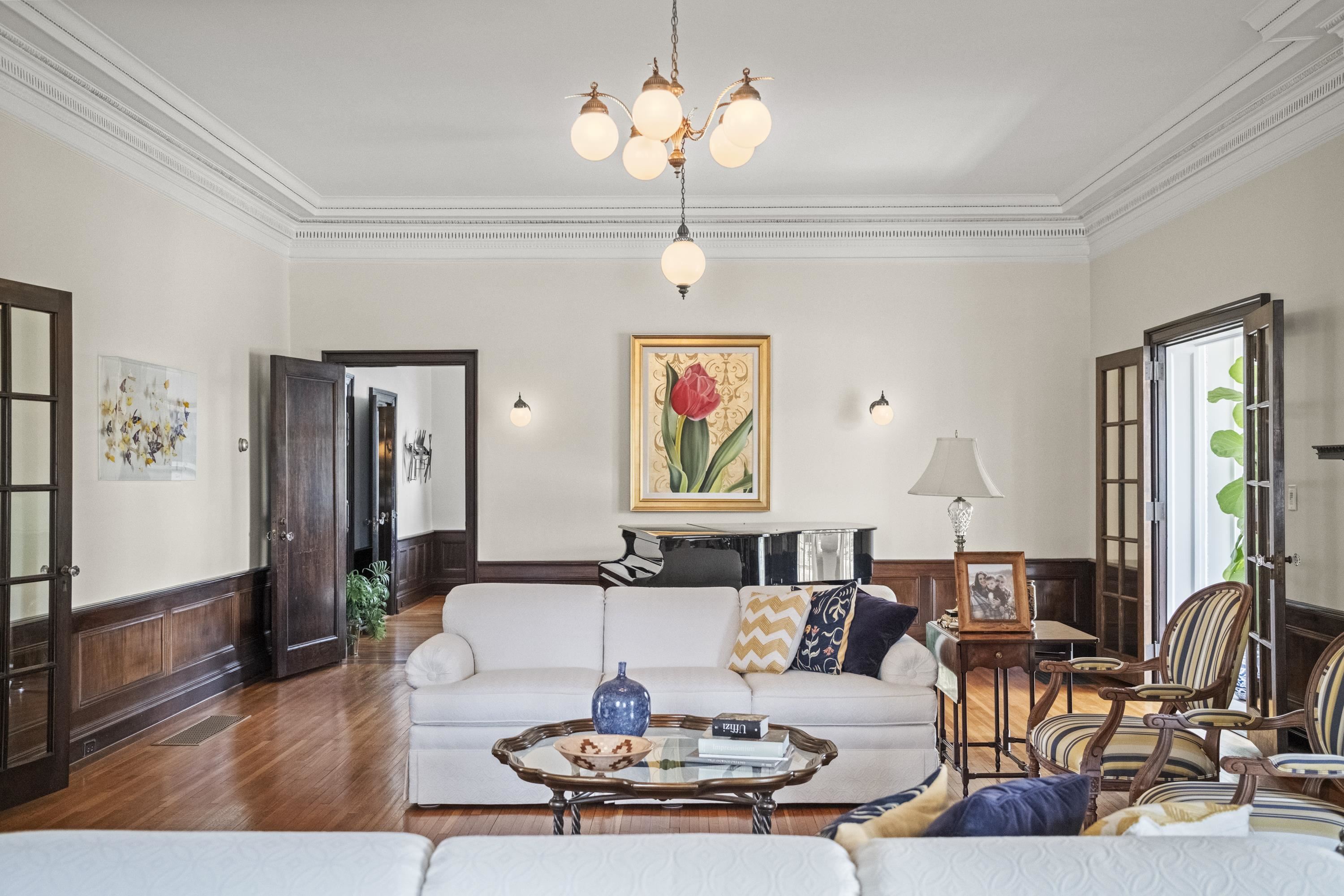 https://zimg.paragon.ice.com/ParagonImages/Property/PH/AABRKY/61293/10/0/0/9e1c675dae0985124498b5093c4ee258/0/fd3918f5fb8115c1257587665e3078a0/61293-92658c7e-ee1f-4d42-99bc-497c981da83e.JPG
