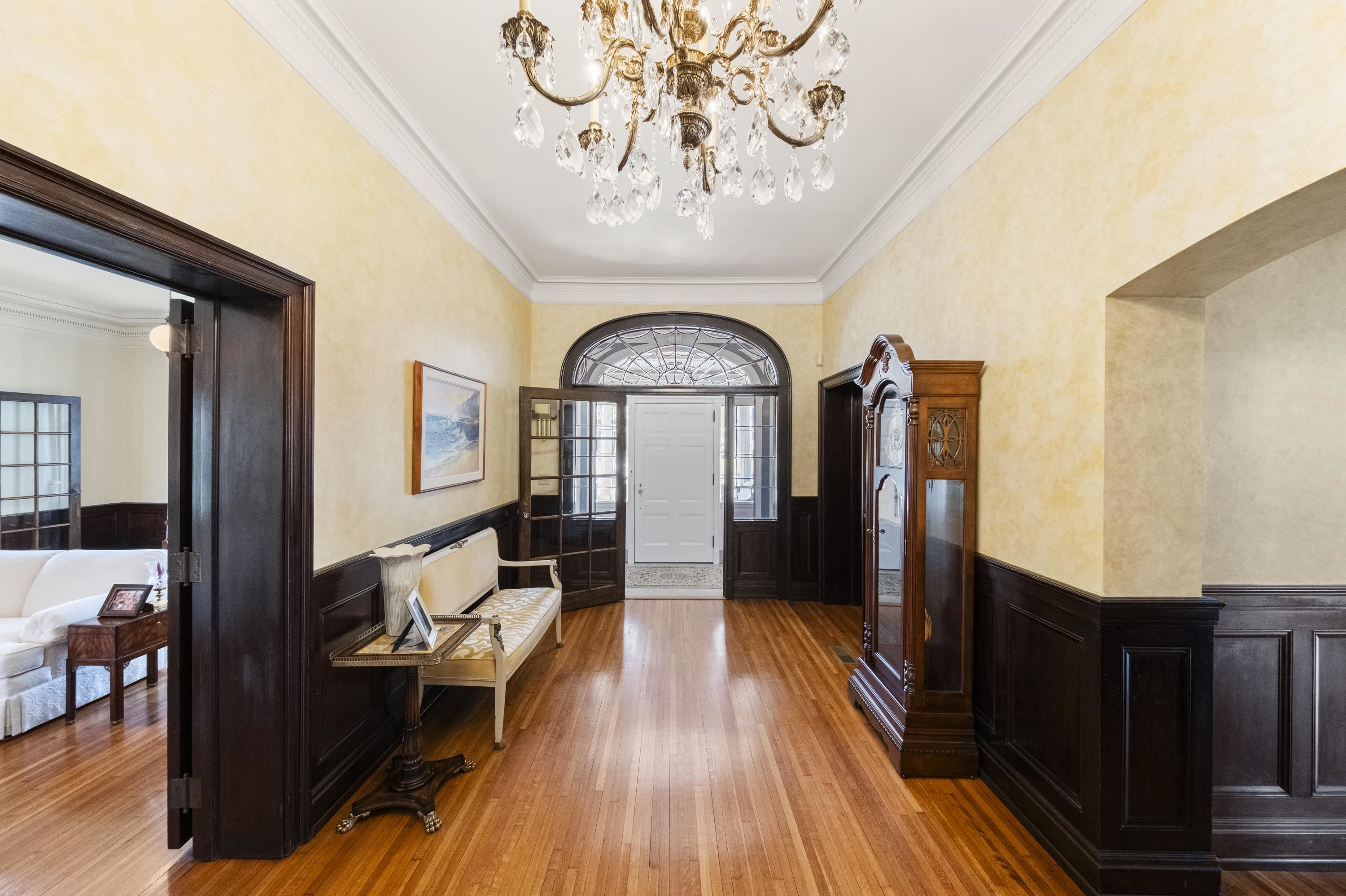 https://zimg.paragon.ice.com/ParagonImages/Property/PH/AABRKY/61293/5/0/0/e0f8bdaf16b562e7c6505c5716728f16/0/fd3918f5fb8115c1257587665e3078a0/61293-69bcd67e-5810-48de-a482-03d24b6d17cb.JPG