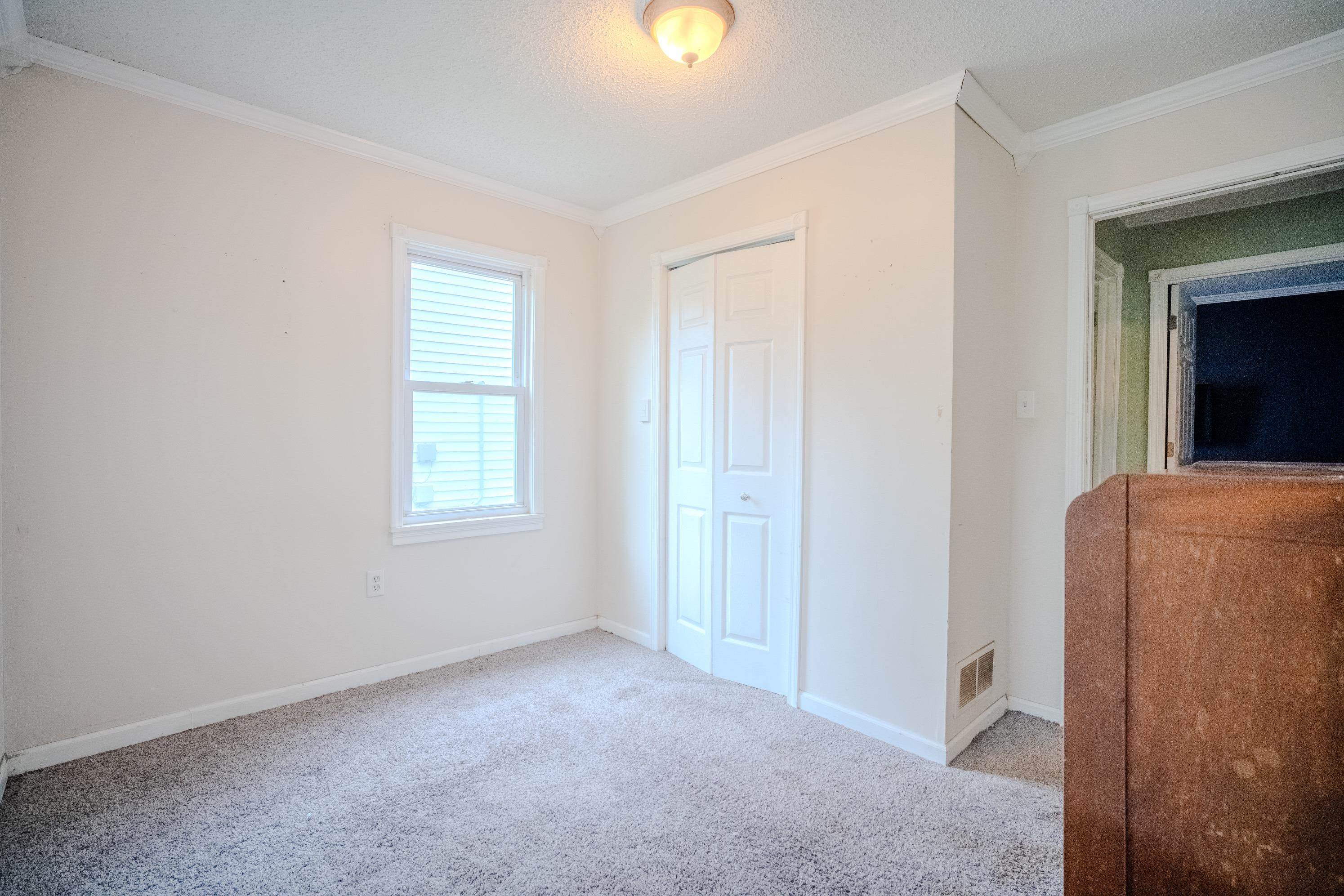 https://zimg.paragon.ice.com/ParagonImages/Property/PH/AABRKY/61307/11/0/0/adfc3cdb306ebc7f69e83d8915a96a2e/0/b5efd3ad81a08030a80aeb5a11ad8364/61307-e33ee74e-d14a-4c30-a832-07792d2b3b78.JPG