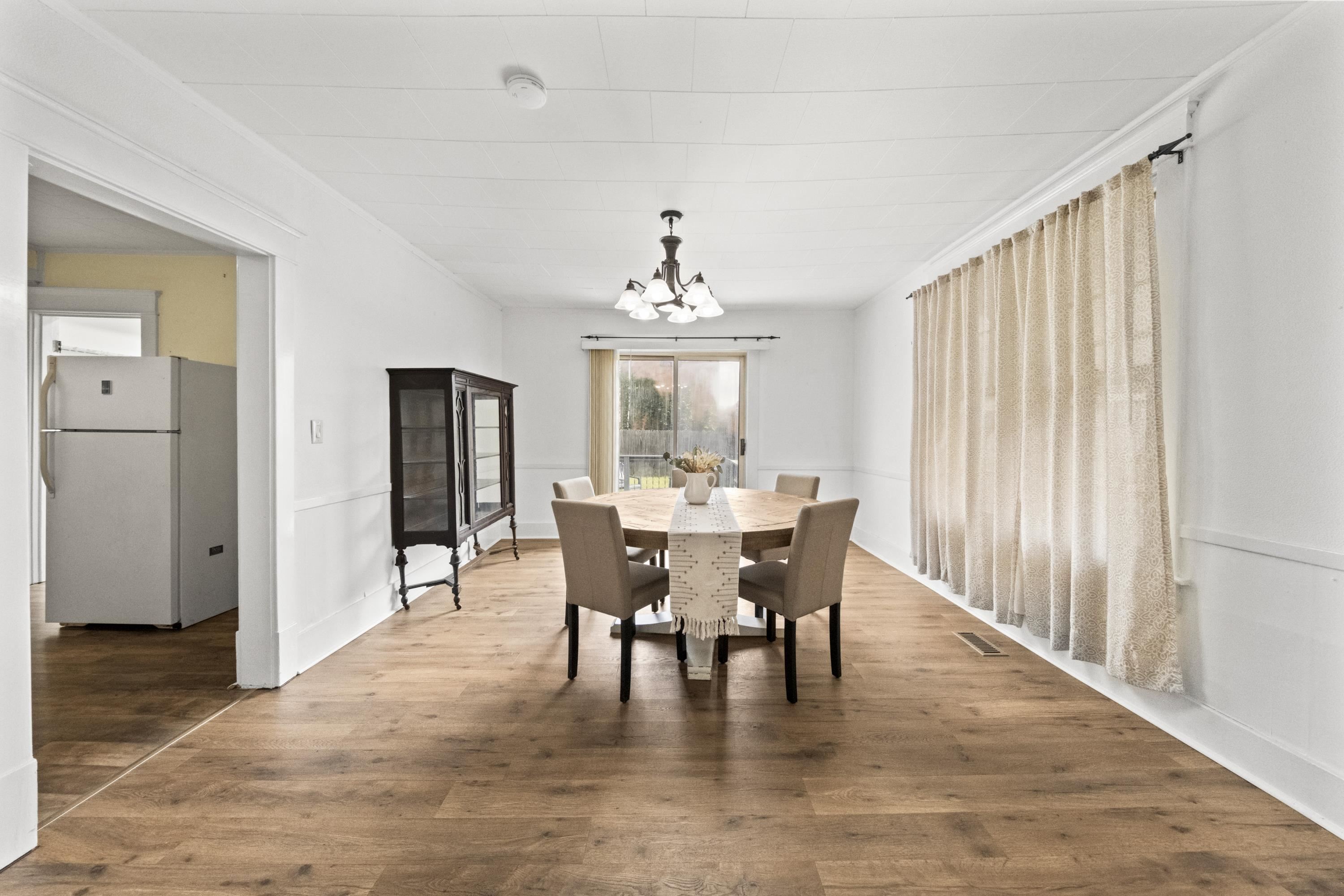 https://zimg.paragon.ice.com/ParagonImages/Property/PH/AABRKY/61311/8/0/0/74a4f85d7f293cb251d59b7a1953c2e0/0/d75b7030d2f2c8af71f63d8850e98b28/61311-3293eee7-8faa-48b9-a3d2-e3327ec02bc2.JPG