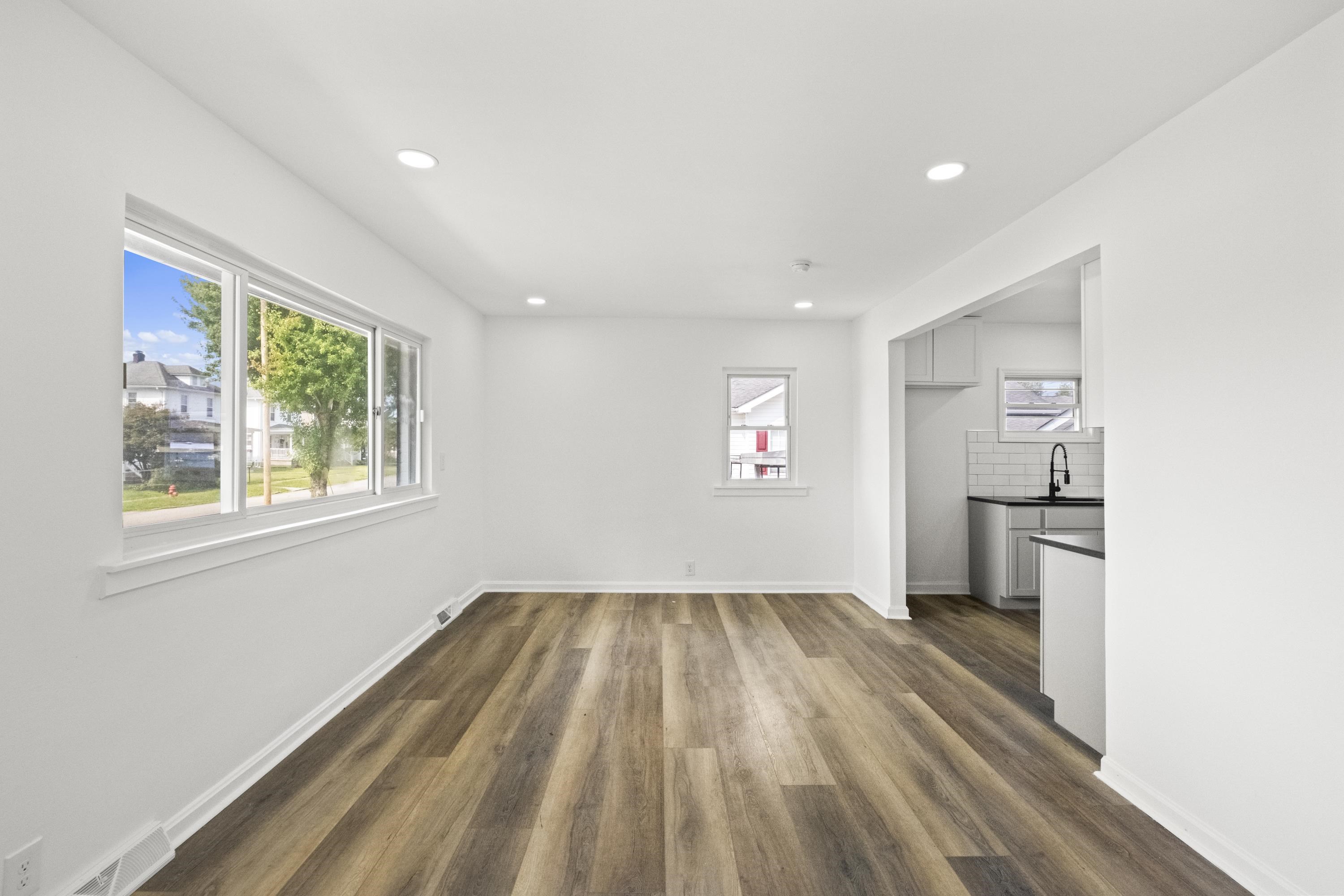 https://zimg.paragon.ice.com/ParagonImages/Property/PH/AABRKY/61313/1/0/0/cbdfd54505b2796bcb9a16e37e8b1fcf/0/2987b1b969f4ae8a166a71df7f30ecab/61313-611b6913-d6b3-409b-a5a0-93e177f0da4e.JPG