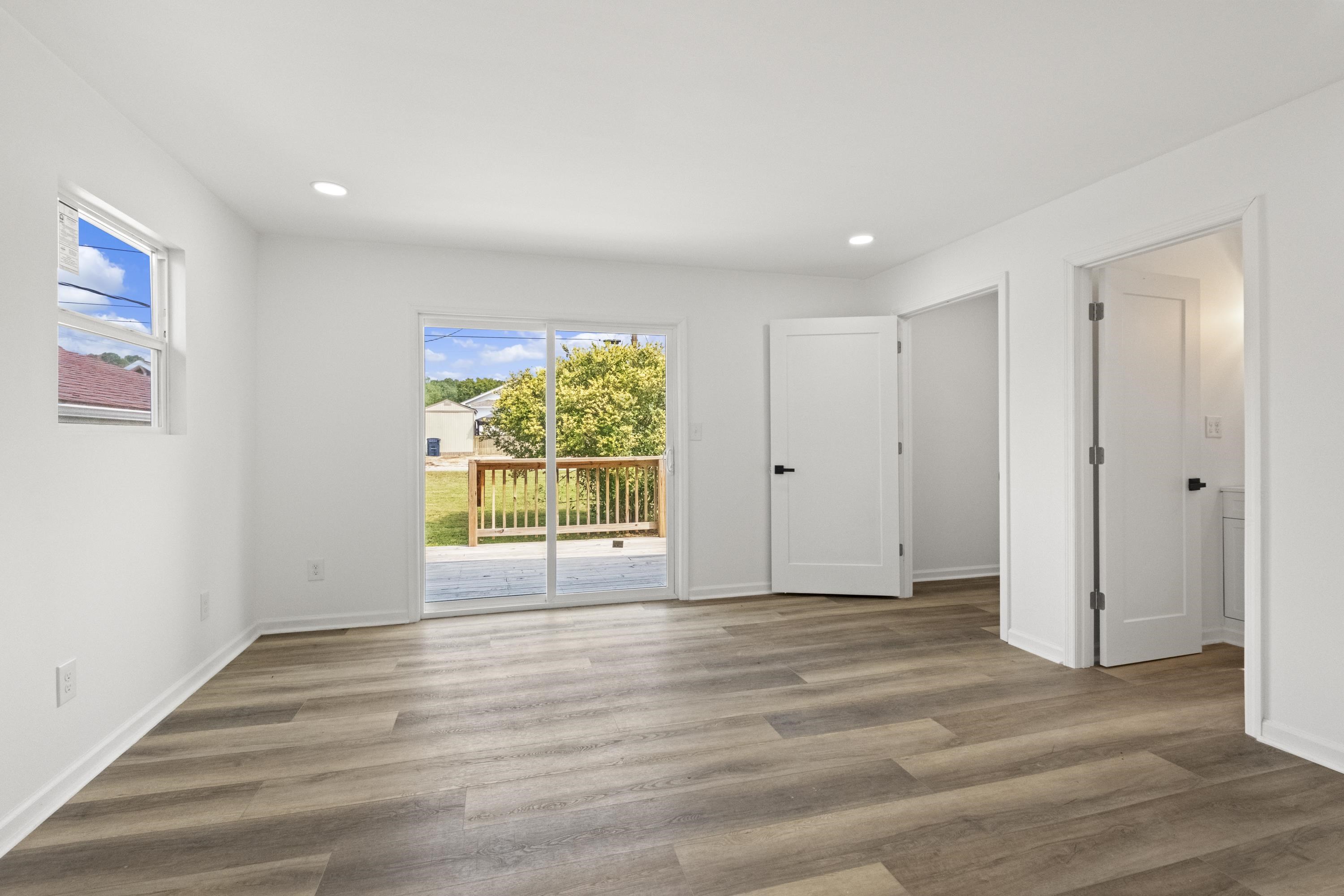 https://zimg.paragon.ice.com/ParagonImages/Property/PH/AABRKY/61313/11/0/0/68158ba7e0e5f46f4f9b110f99507cb8/0/2987b1b969f4ae8a166a71df7f30ecab/61313-2f85e5fe-1dbf-4aa2-8e9d-178e483f54b4.JPG