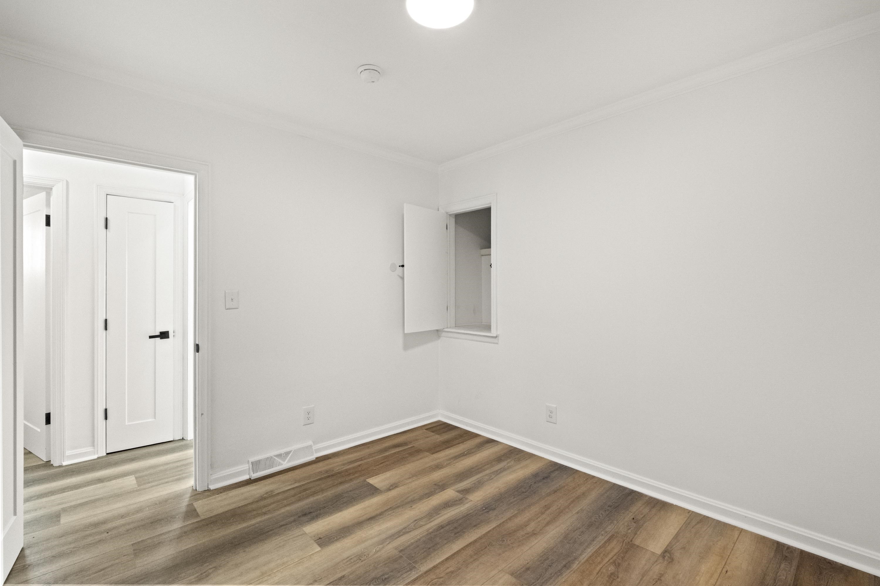 https://zimg.paragon.ice.com/ParagonImages/Property/PH/AABRKY/61313/4/0/0/3b6b7f81697c52628064f4178102d407/0/2987b1b969f4ae8a166a71df7f30ecab/61313-0b94b2c3-8b15-4aef-b85a-24aaaa517863.JPG