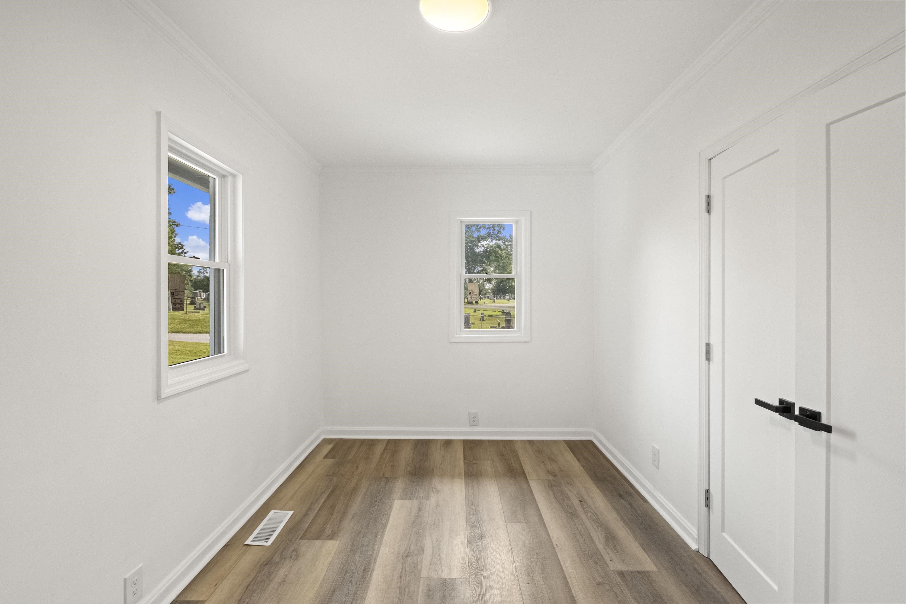 https://zimg.paragon.ice.com/ParagonImages/Property/PH/AABRKY/61313/6/0/0/d1a8fb667ba63c2e34f8ef51b74366f8/0/2987b1b969f4ae8a166a71df7f30ecab/61313-472bb1d2-726a-4e6e-a27d-6af8b4ee586b.JPG