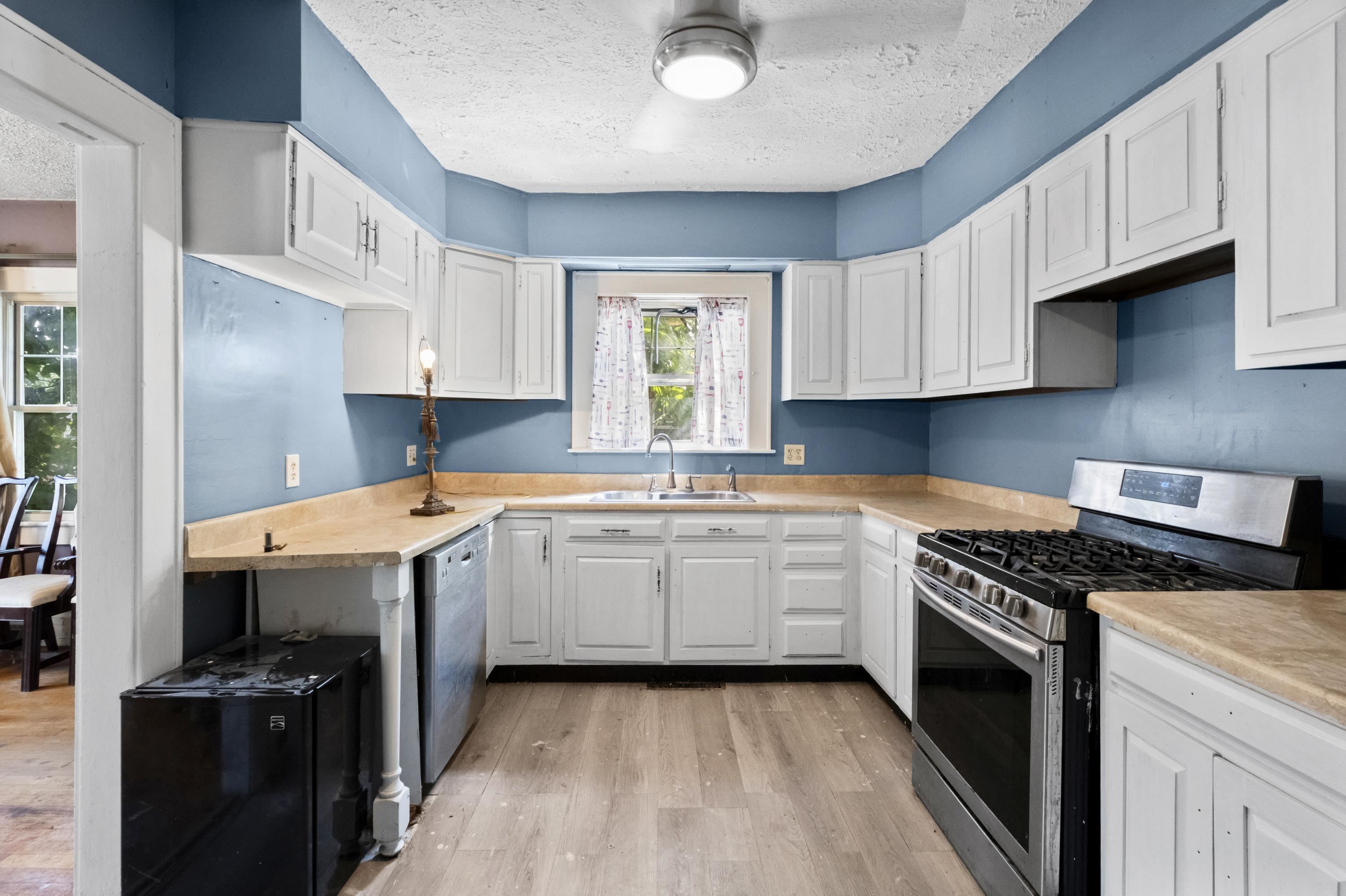 https://zimg.paragon.ice.com/ParagonImages/Property/PH/AABRKY/61314/7/0/0/964b3a400aefec55ab3ae9473a72f3ab/0/325b4d9050eeea2ea28cc3453e83a1ff/61314-1cff383d-ccce-4860-b446-a12f912b371a.JPG