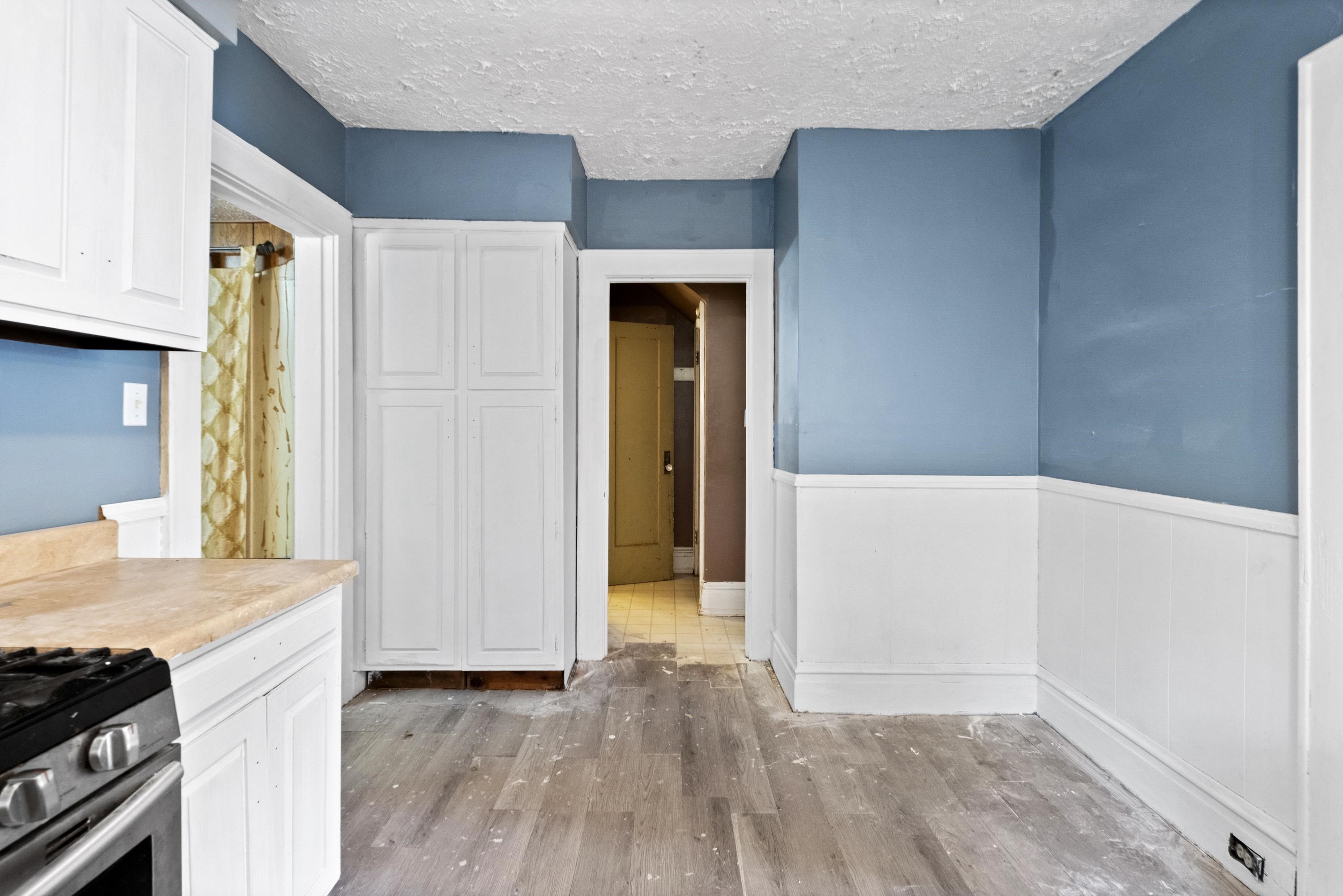 https://zimg.paragon.ice.com/ParagonImages/Property/PH/AABRKY/61314/8/0/0/74babe815df77495905c975ae8e4d0c8/0/325b4d9050eeea2ea28cc3453e83a1ff/61314-ee3a9f9c-6ce5-4020-a977-53cd3ca972d1.JPG