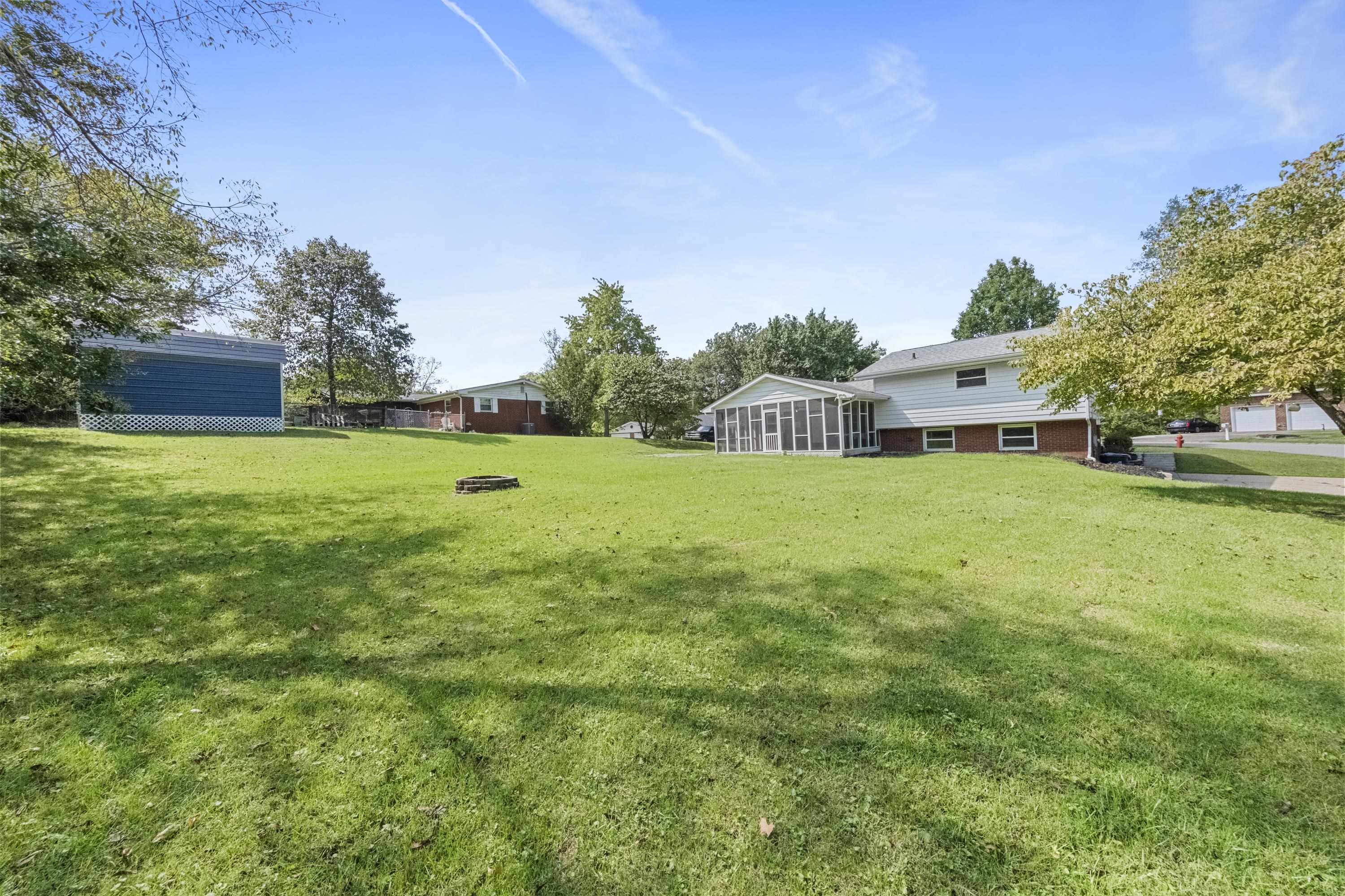 https://zimg.paragon.ice.com/ParagonImages/Property/PH/AABRKY/61315/1/0/0/28321151b5f9af4cdeaf1c97906748c5/0/a52a5d23830f4398483831b99c3e5179/61315-4c8f52f9-8c5c-4b95-a915-8a6fe40463db.JPG