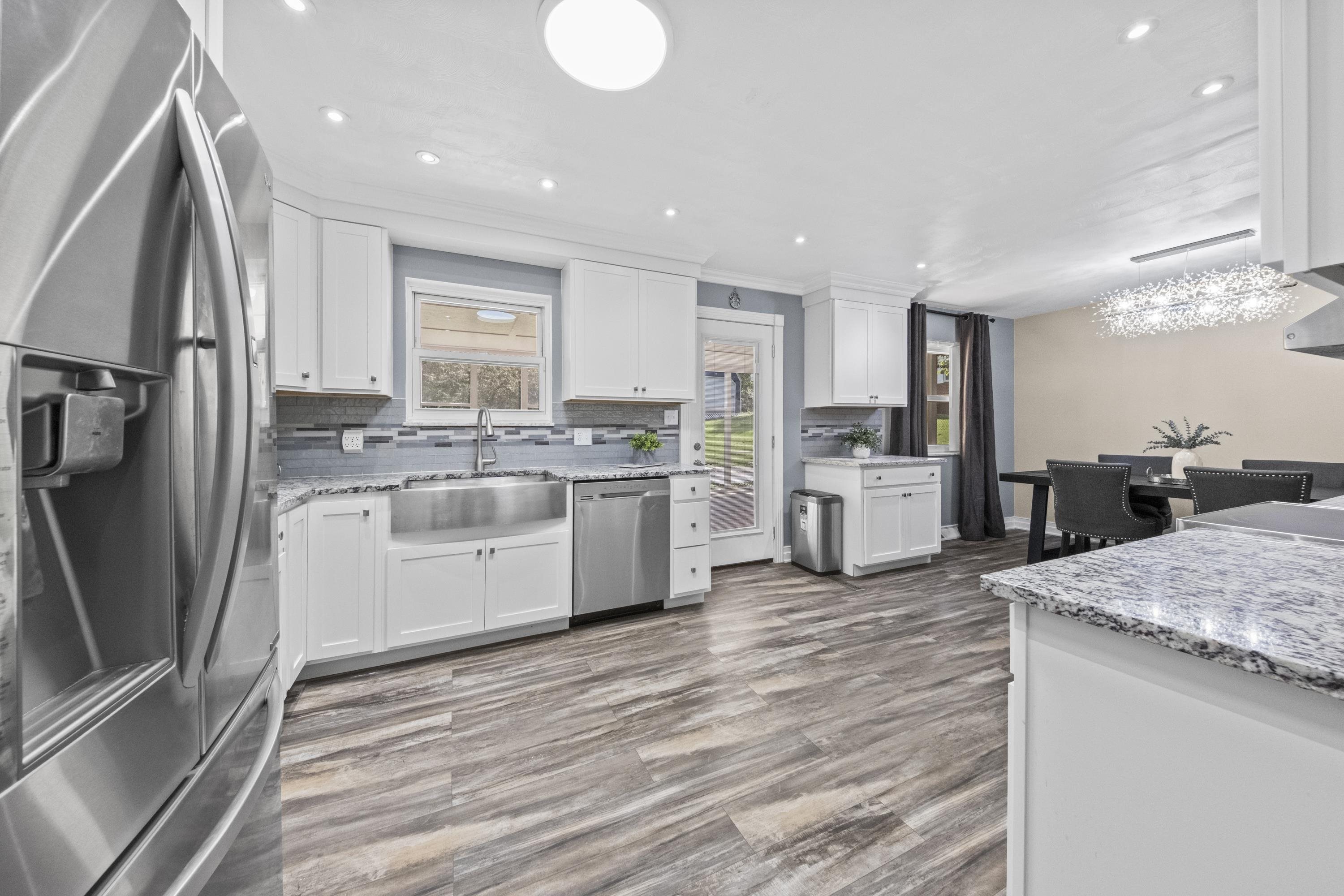 https://zimg.paragon.ice.com/ParagonImages/Property/PH/AABRKY/61315/11/0/0/ee306f38f63a248d581fecd428c0339c/0/a52a5d23830f4398483831b99c3e5179/61315-8adcb025-7d5c-463a-a51c-ba23eb8029a9.JPG