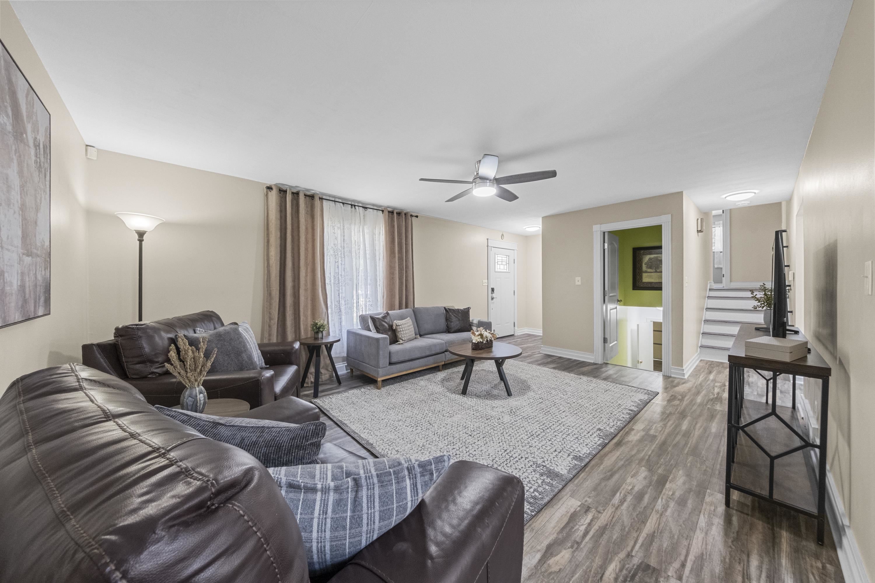 https://zimg.paragon.ice.com/ParagonImages/Property/PH/AABRKY/61315/3/0/0/f8adfa6a7d00181398b4aeda7597fa21/0/a52a5d23830f4398483831b99c3e5179/61315-c1975384-f67b-4a87-bafd-058a0e024f7d.JPG