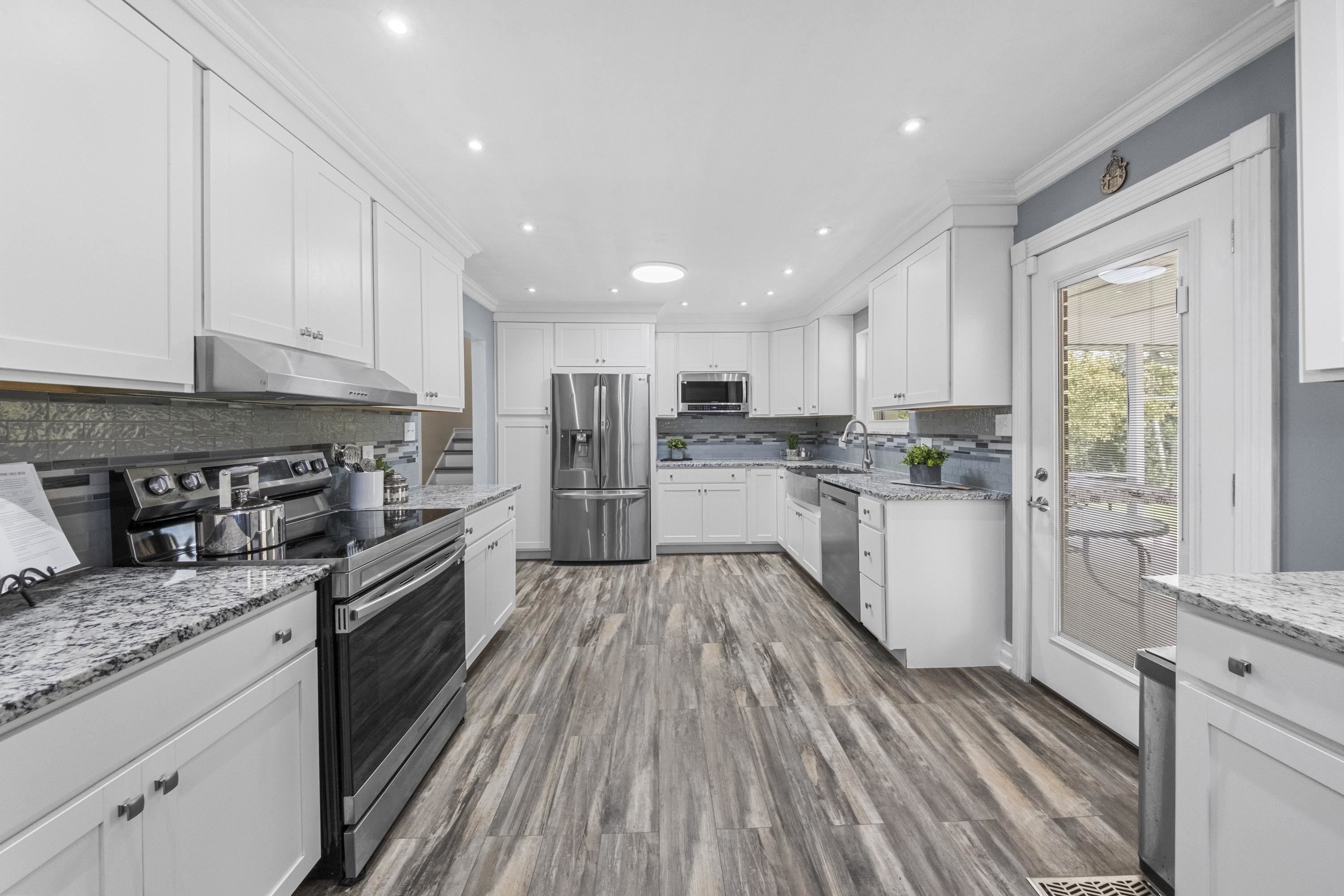 https://zimg.paragon.ice.com/ParagonImages/Property/PH/AABRKY/61315/7/0/0/2a50d8908ace83546749bf4310a26010/0/a52a5d23830f4398483831b99c3e5179/61315-8fdd4b90-327d-4431-bc90-740458061040.JPG